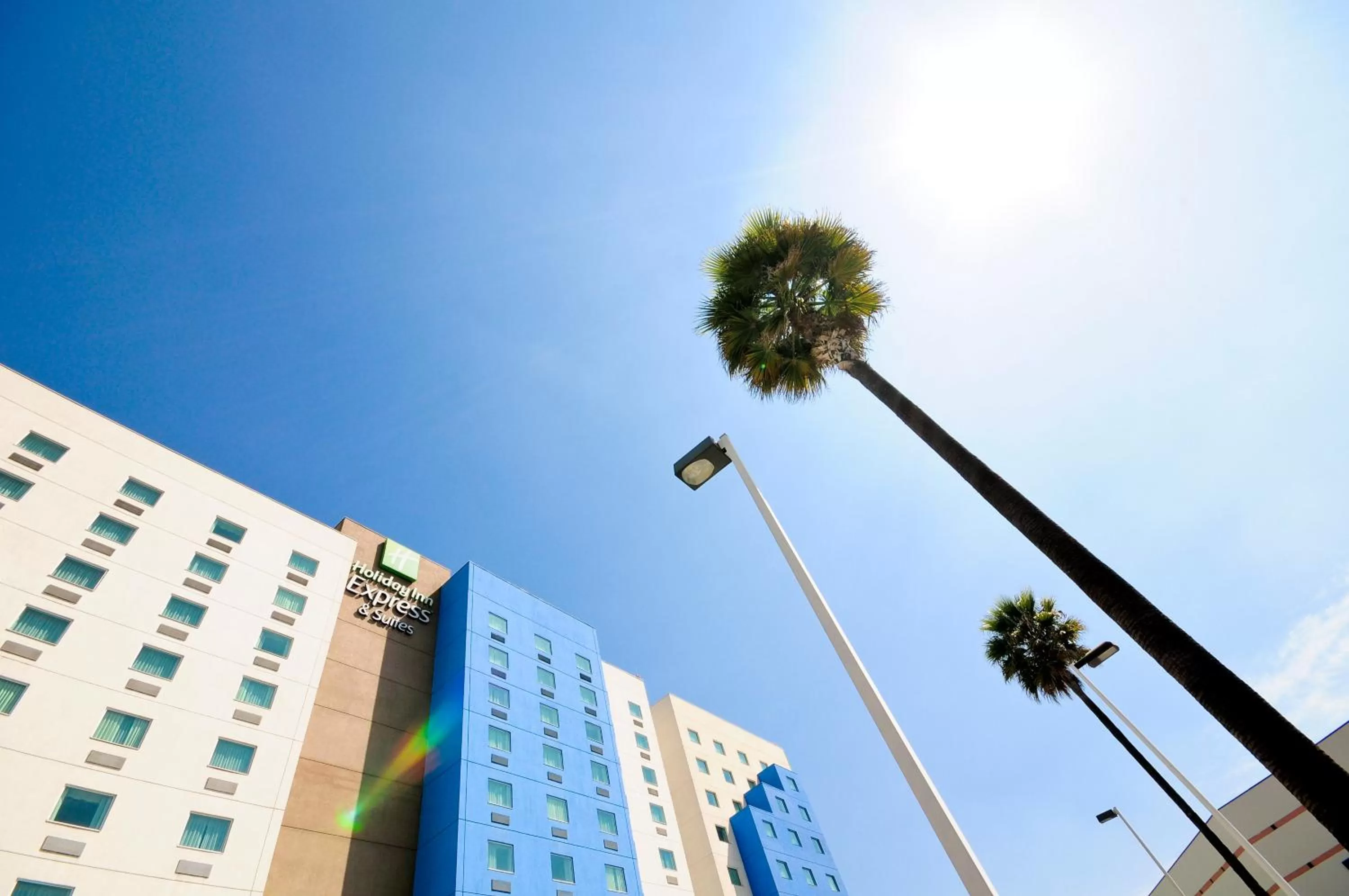 Property building in Holiday Inn Express & Suites Toluca Zona Aeropuerto by IHG