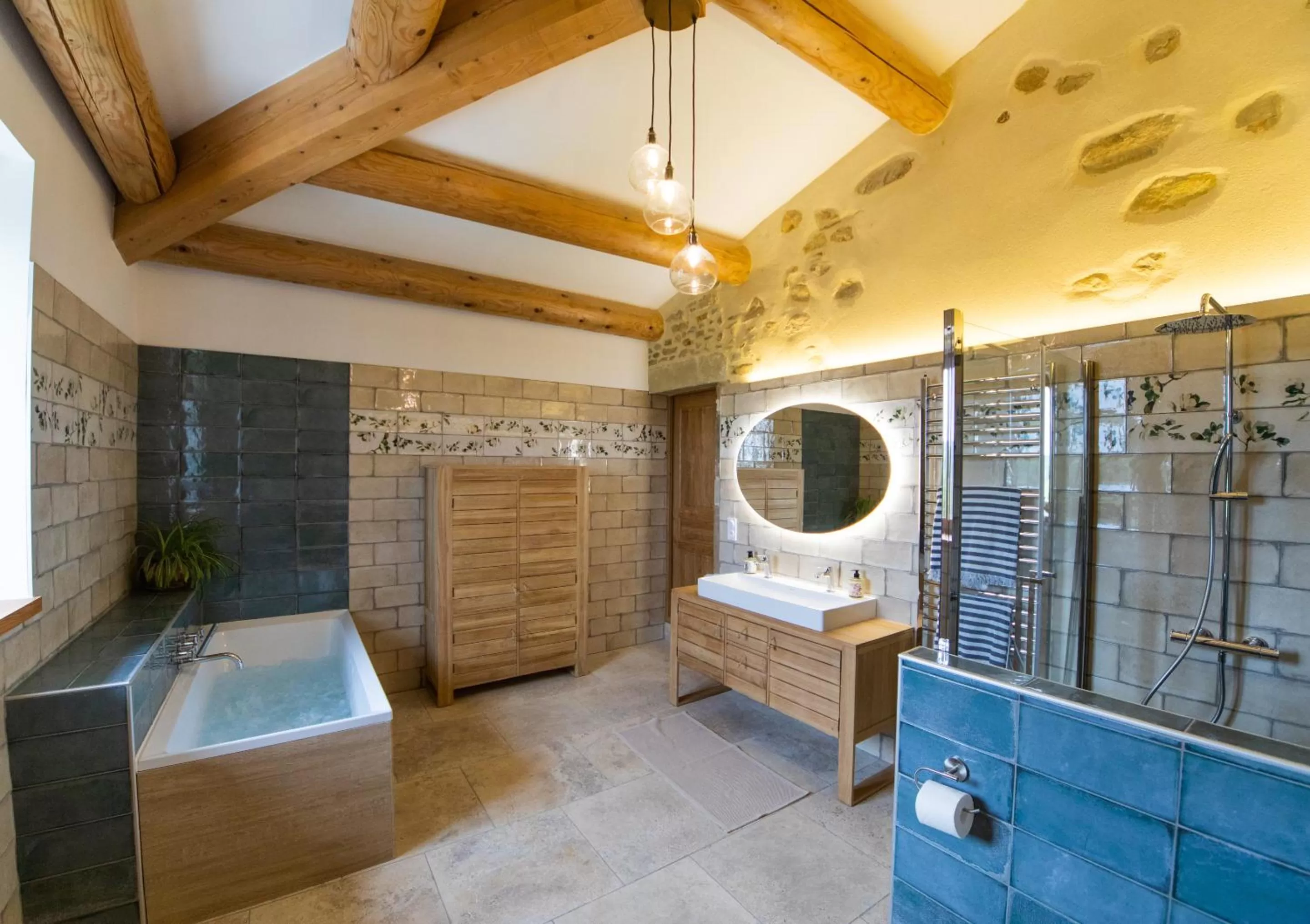 Hot Tub in Les Yourtes de Provence