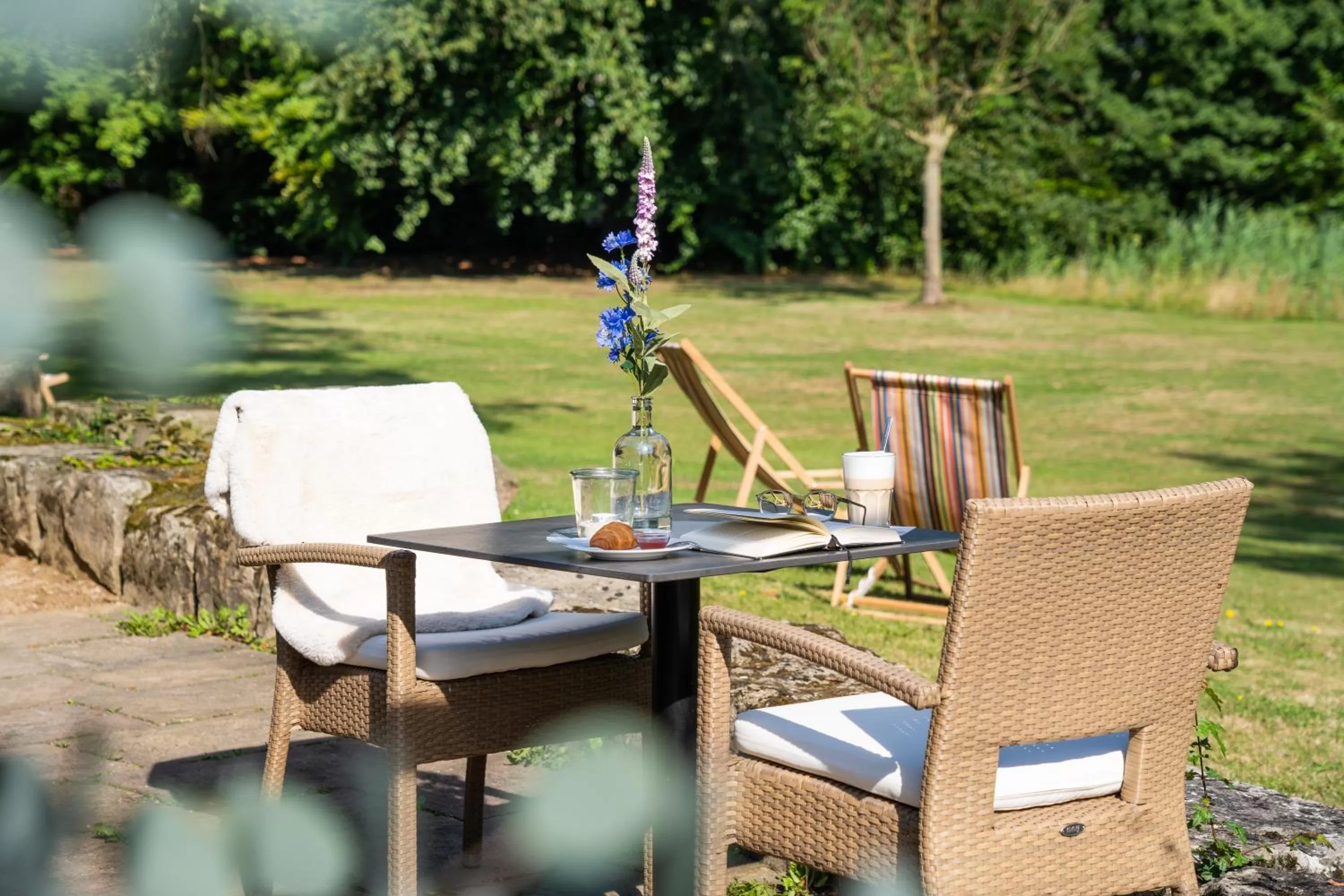 Restaurant/places to eat in Flussbett Hotel