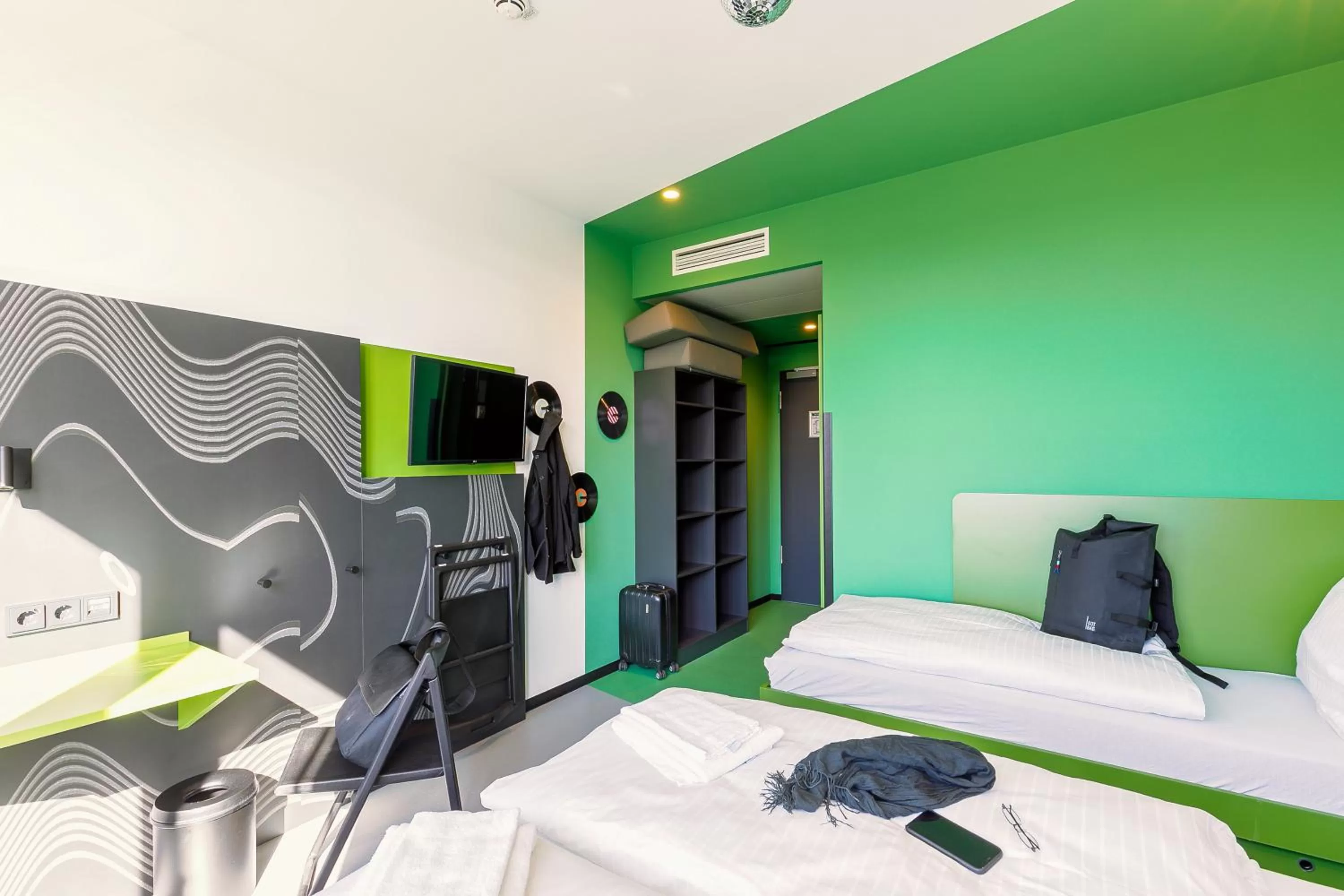 Photo of the whole room in MEININGER Hotel Dresden Zentrum