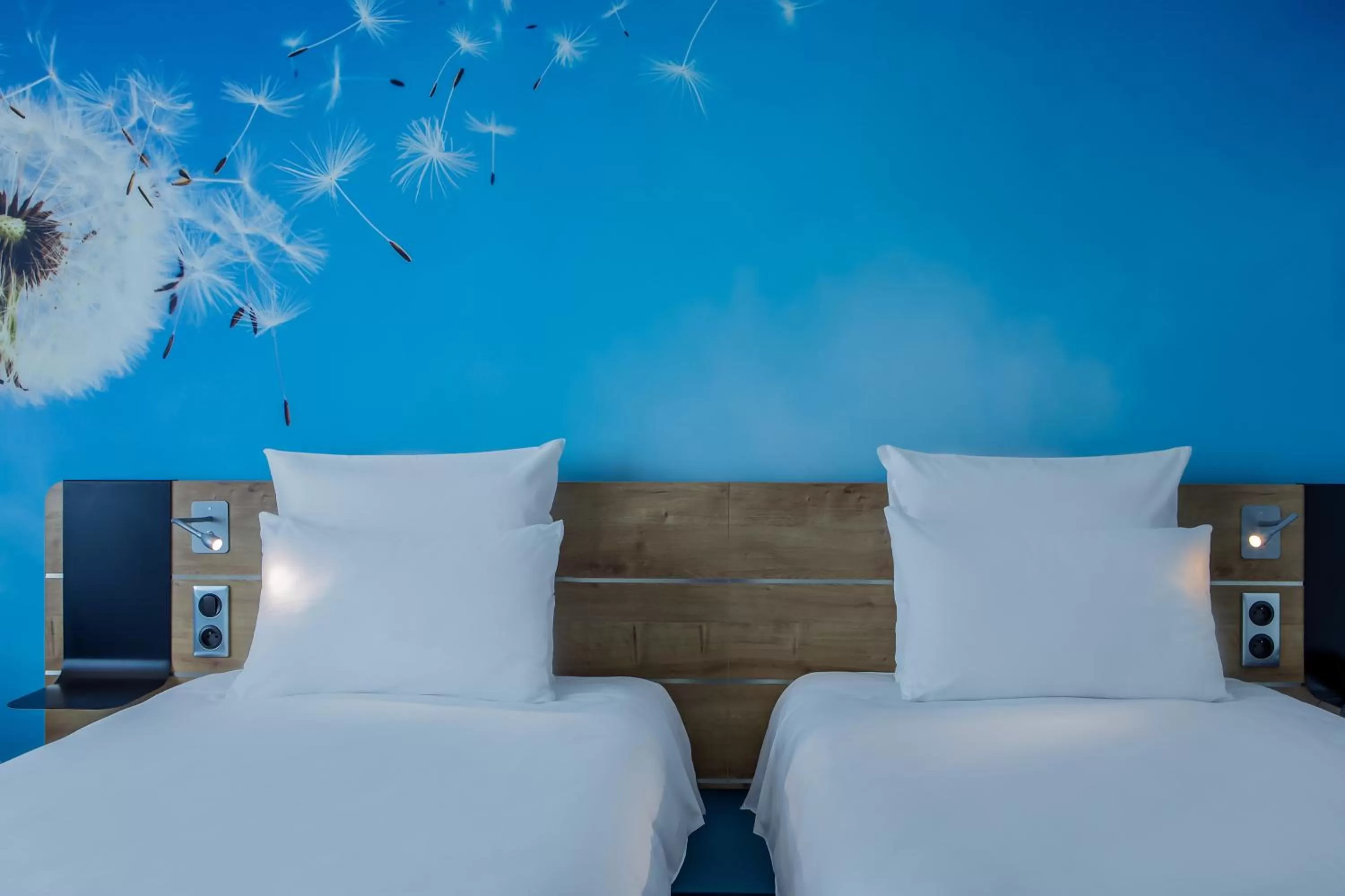 Decorative detail, Bed in Novotel Wrocław Centrum