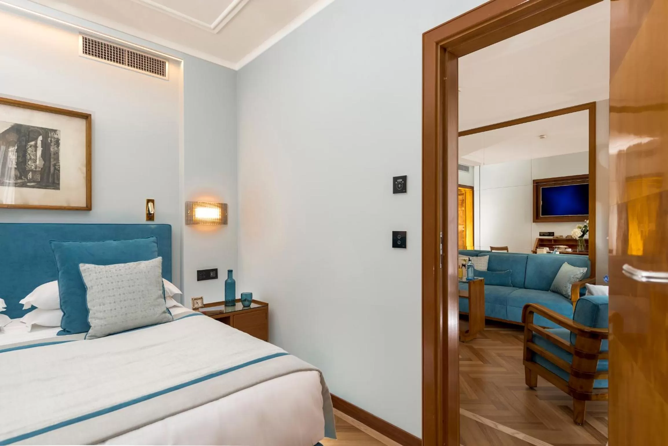 Bed in Bettoja Hotel Mediterraneo