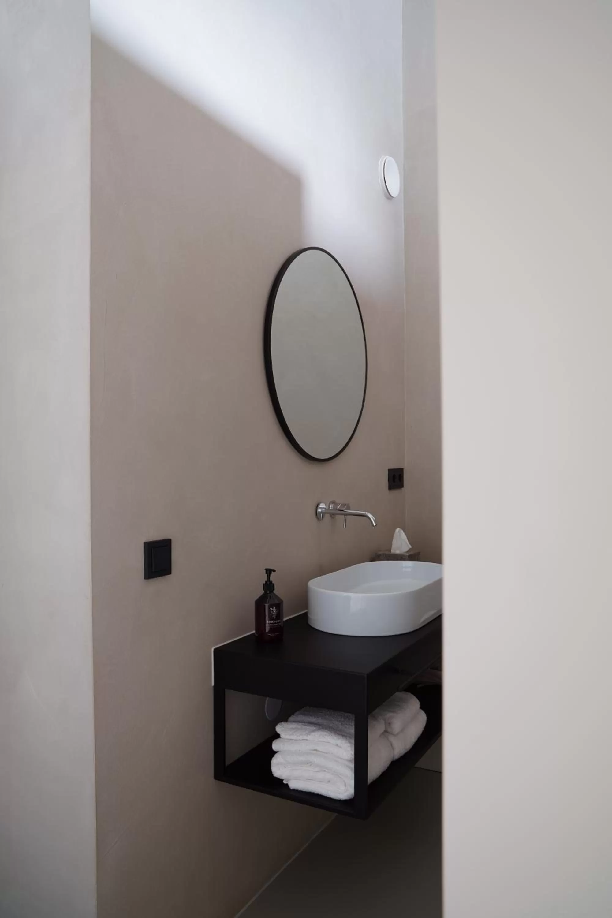 Bathroom in Hotel âme