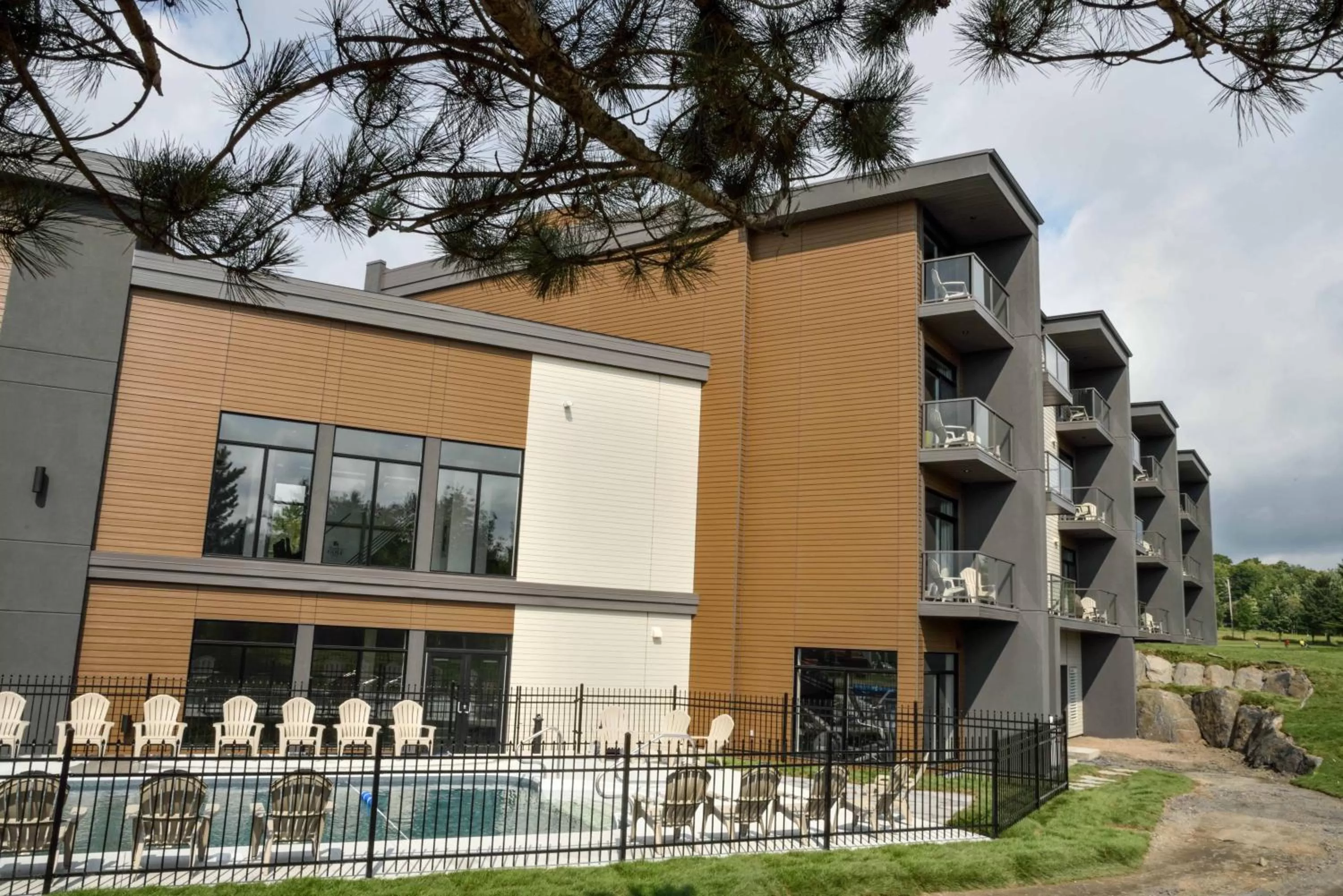 Property building in La Cache du Golf