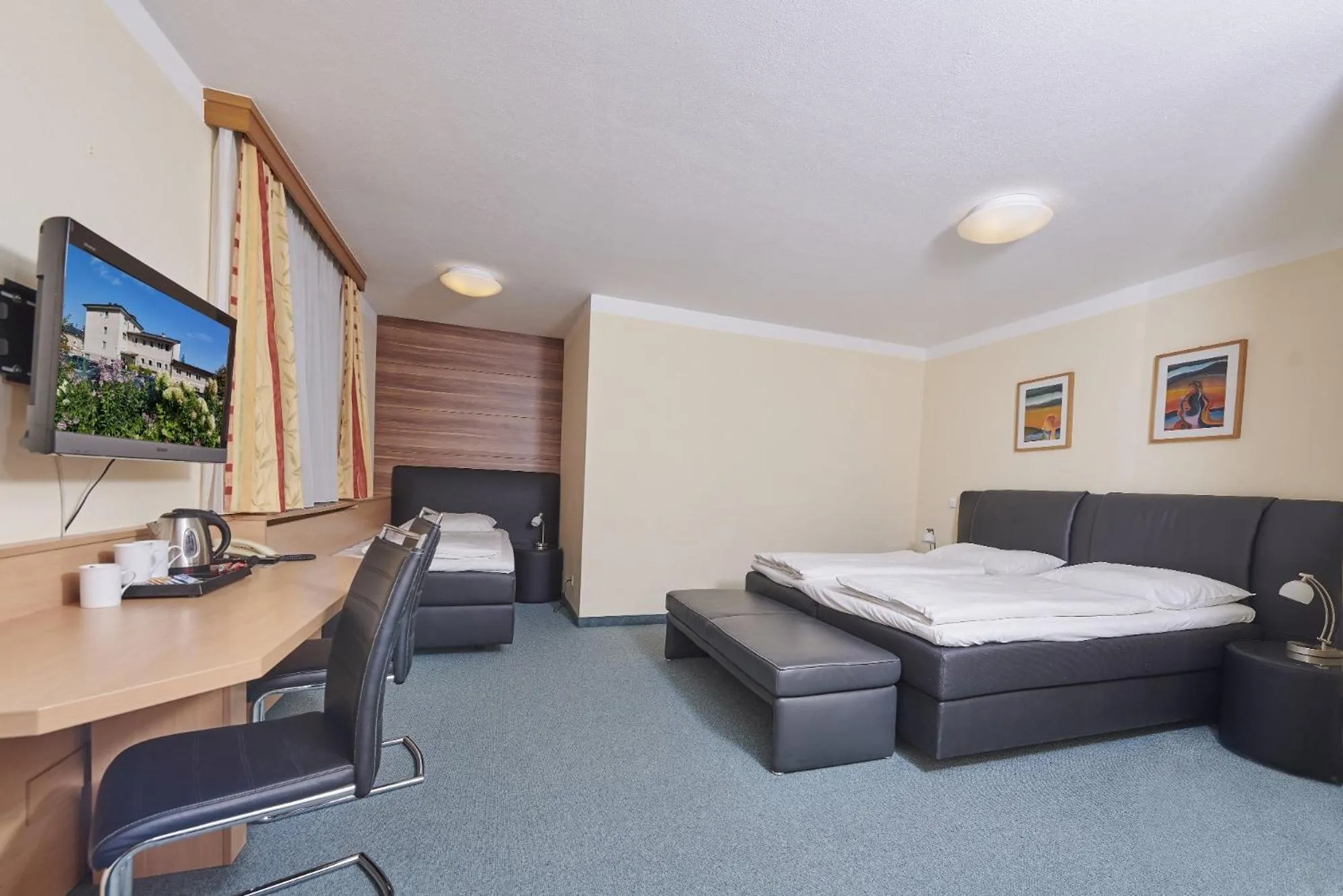 Photo of the whole room, Bed in Hotel Ganslhof - Adults only