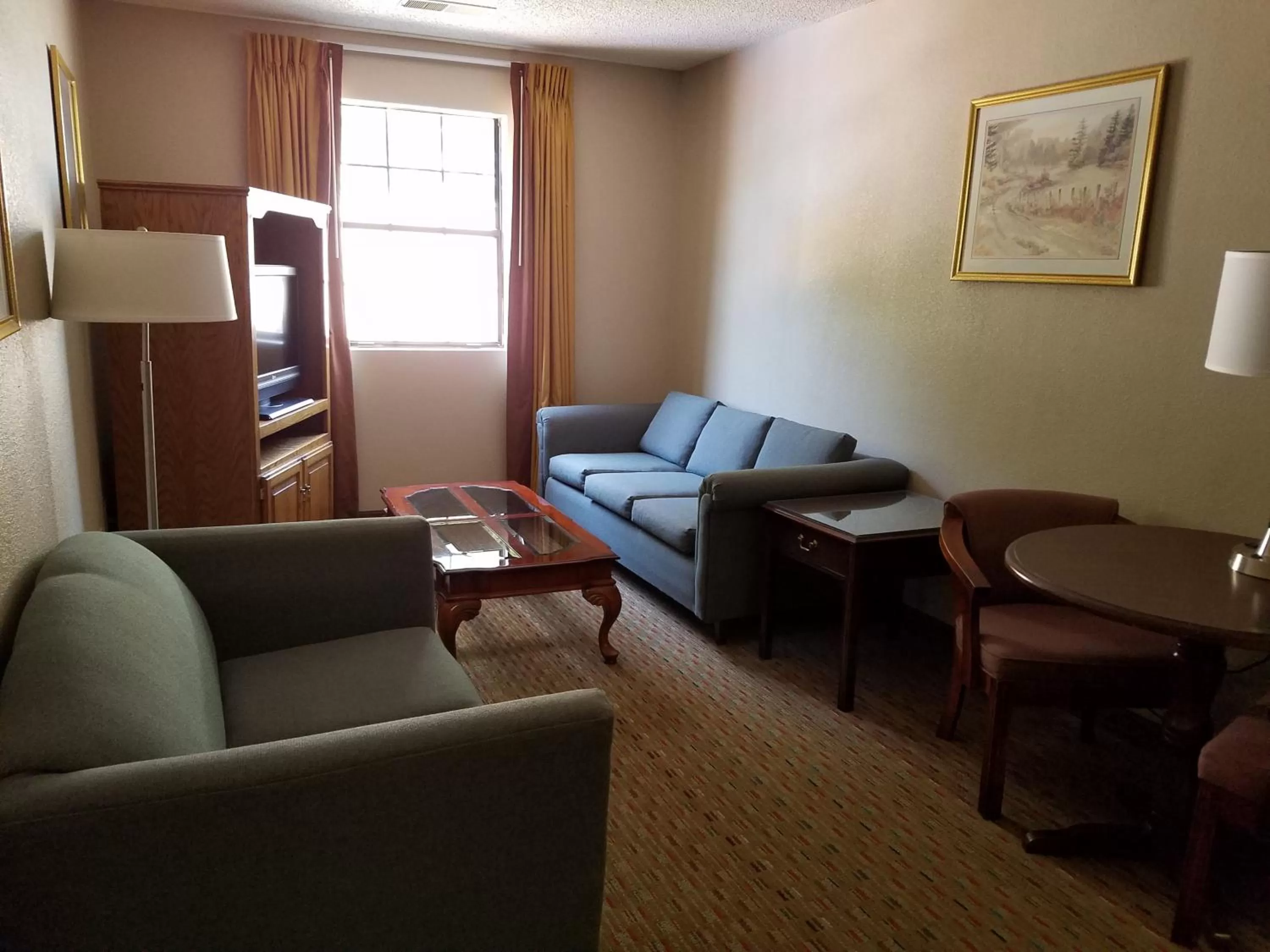 Deluxe Queen Suite with Two Queen Beds - Non-Smoking in Super 8 by Wyndham Cornelia