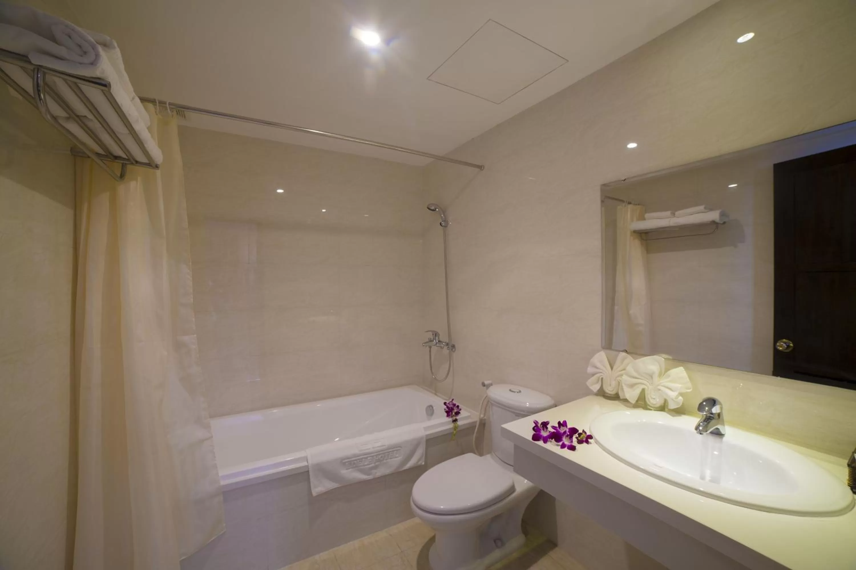 Bed in Edele Nha Trang Hotel