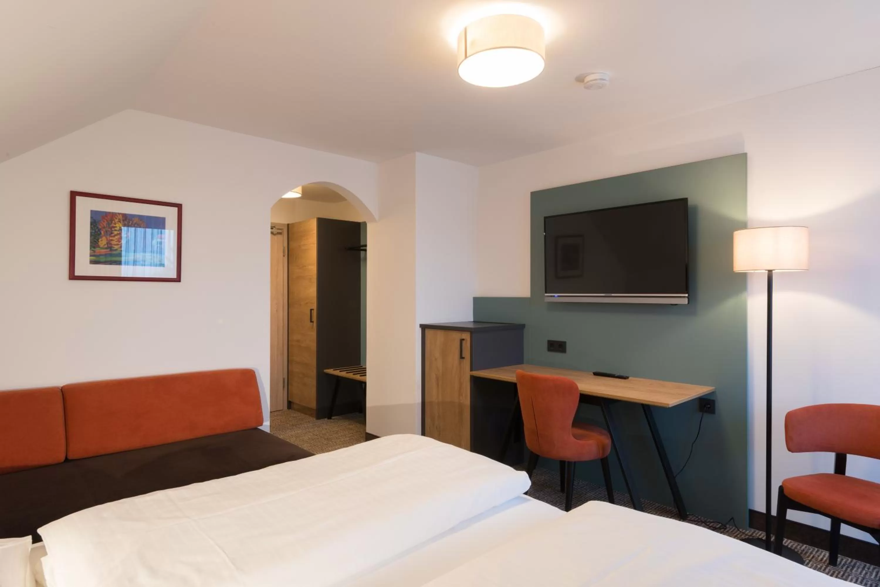 TV and multimedia, Bed in Hotel SCHNEIDER