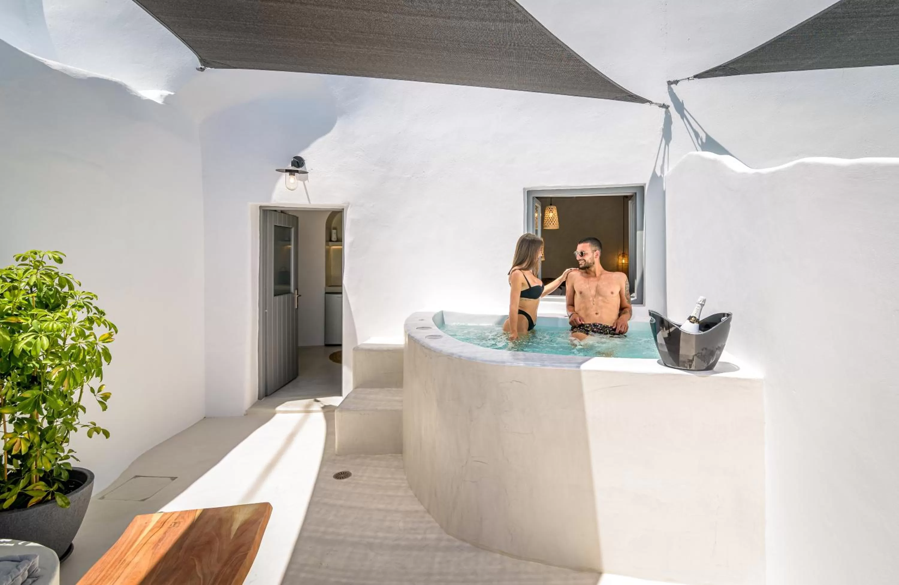 Swimming pool in Anila Suites