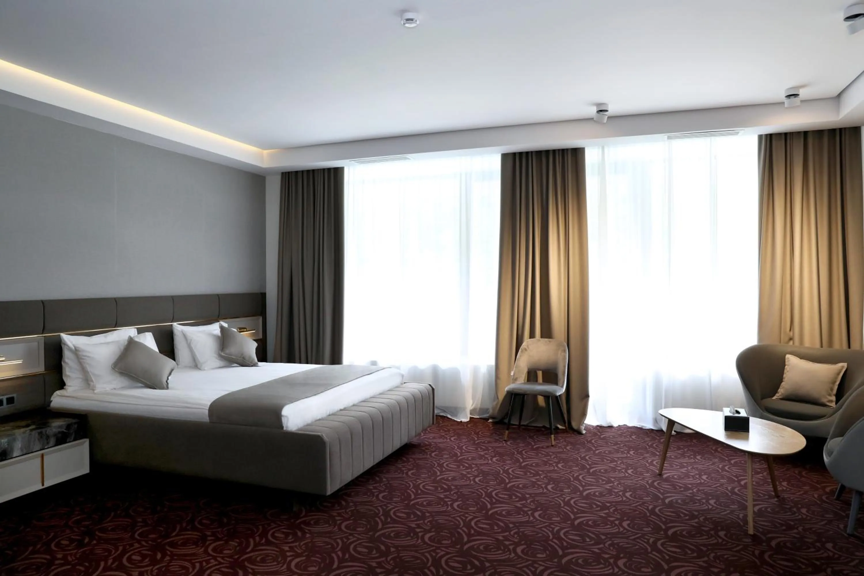 Photo of the whole room, Bed in Best Western Plus Paradise Hotel Dilijan