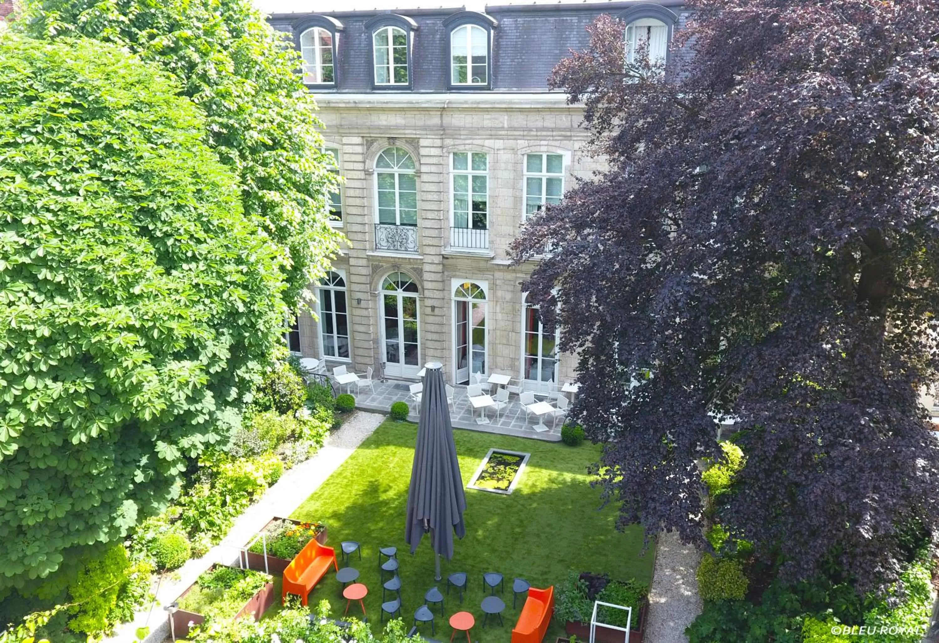 Property building in Clarance Hotel Lille