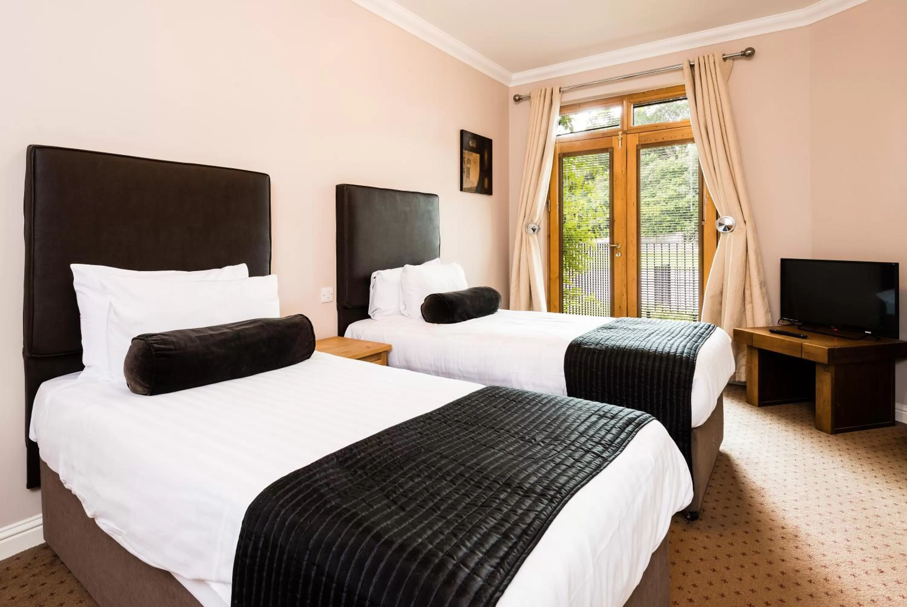 Bed in The Atholl Palace