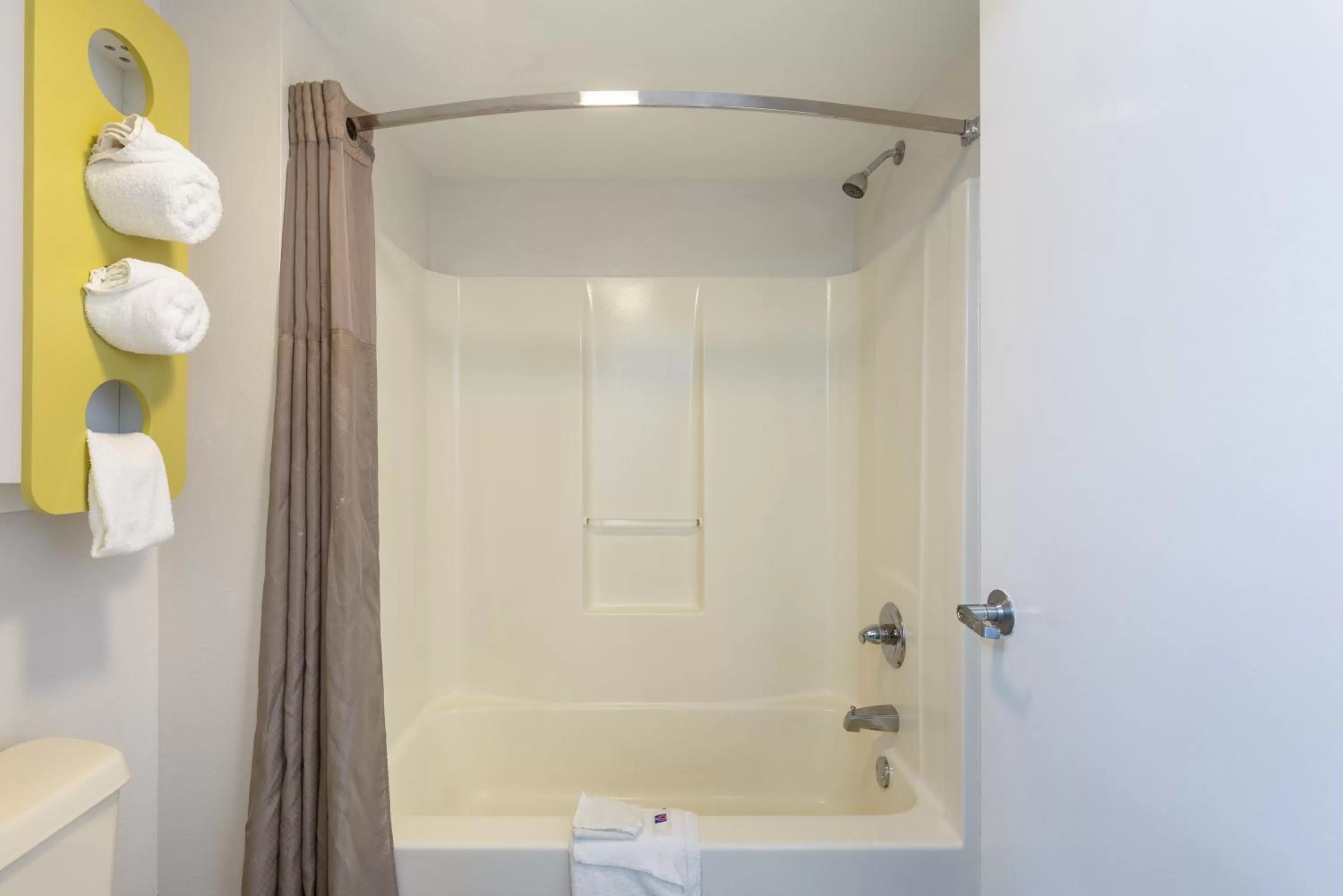 Bathroom in Motel 6-Albany, GA