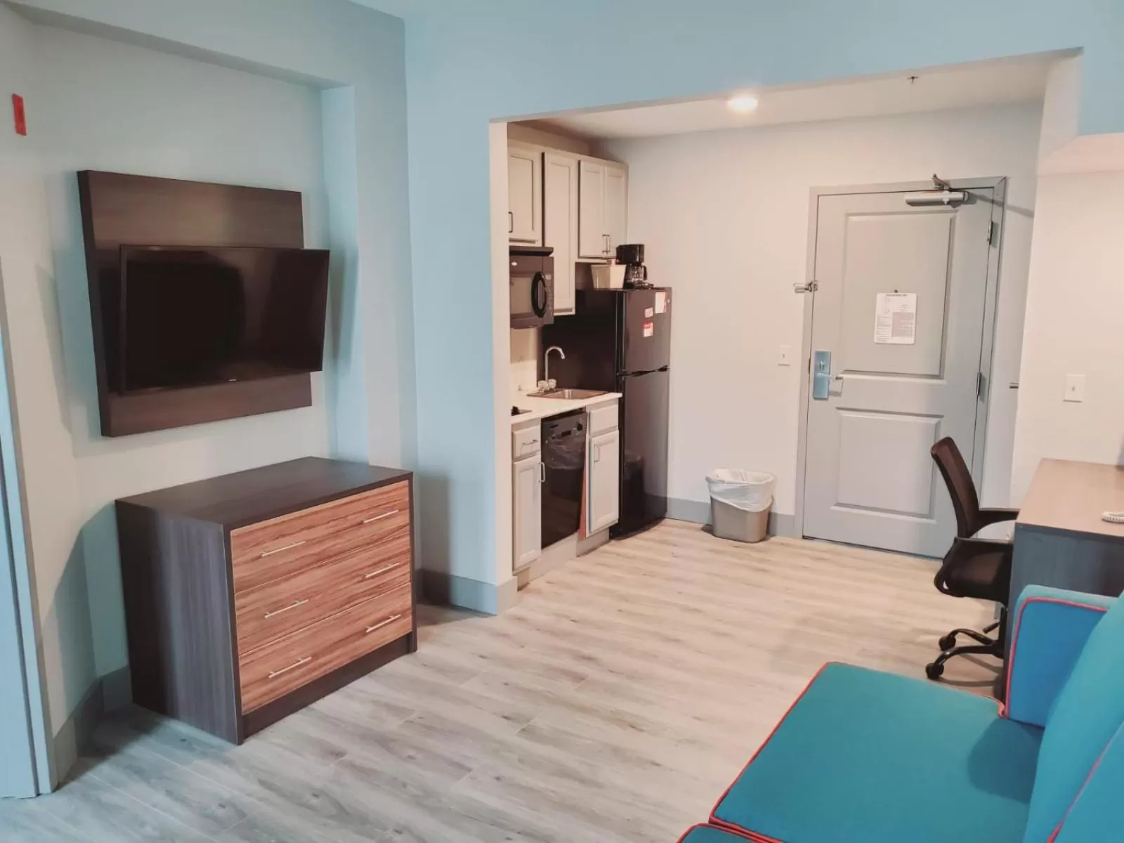 TV and multimedia in Hawthorn Extended Stay by Wyndham Panama City Beach