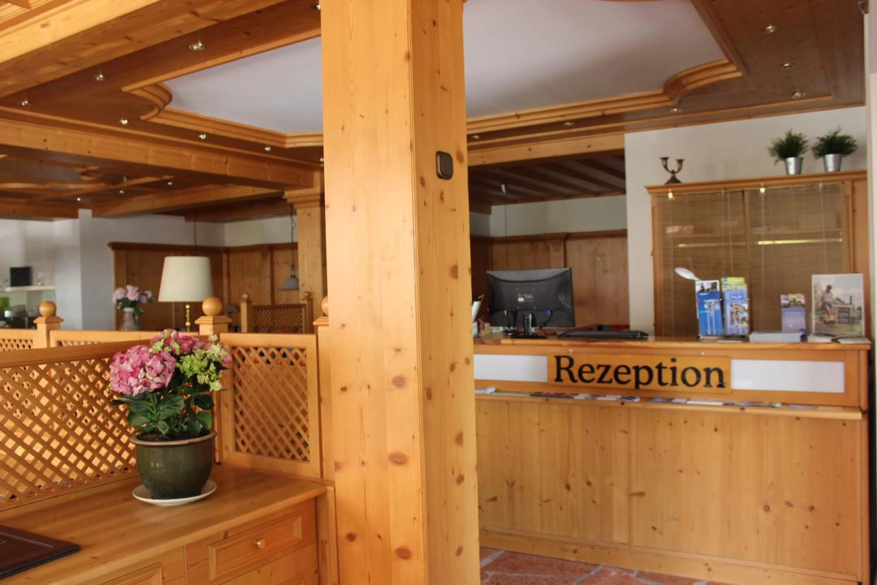 Lobby or reception in Alpenhotel Widderstein