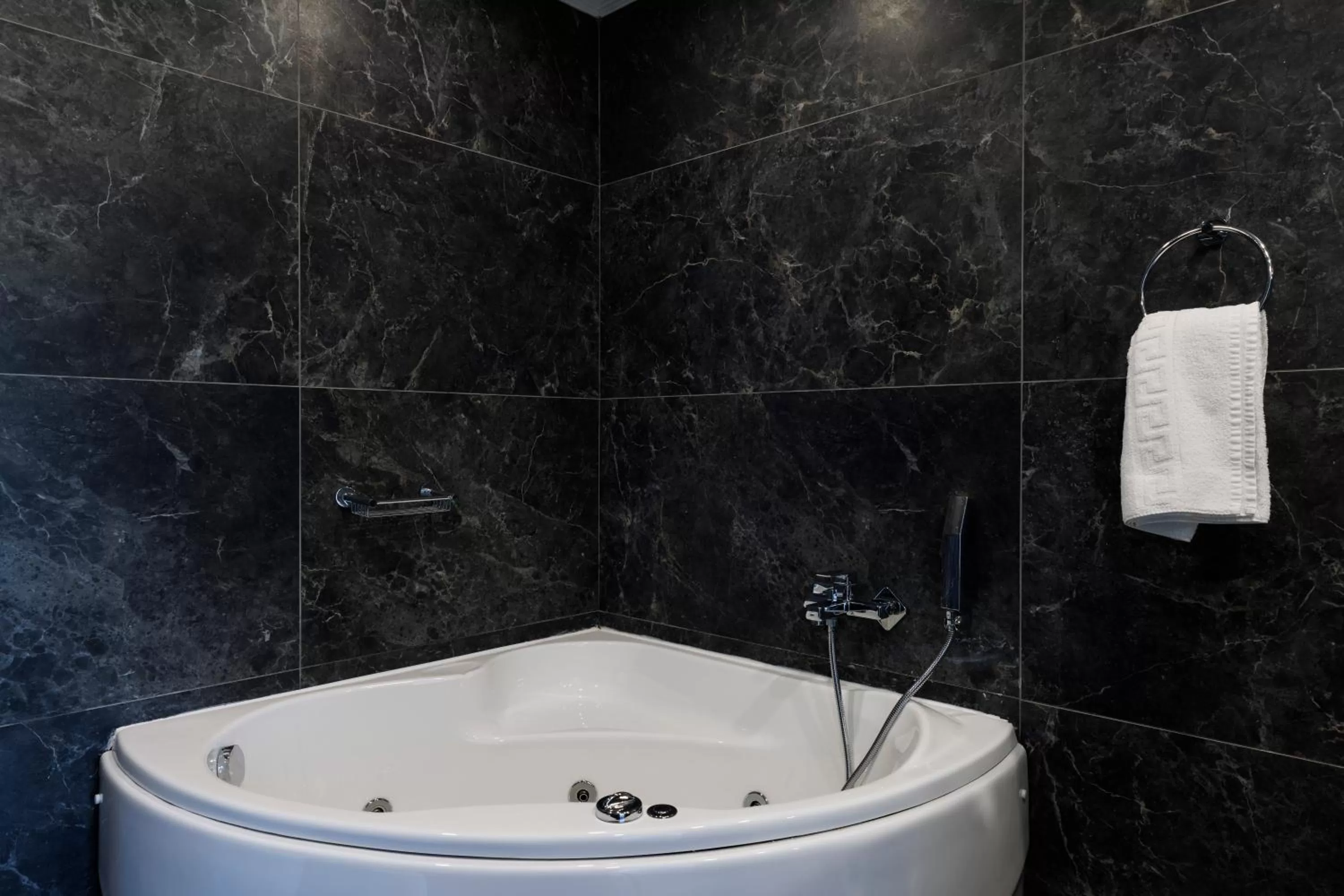 Bathroom in Hotel Thissio