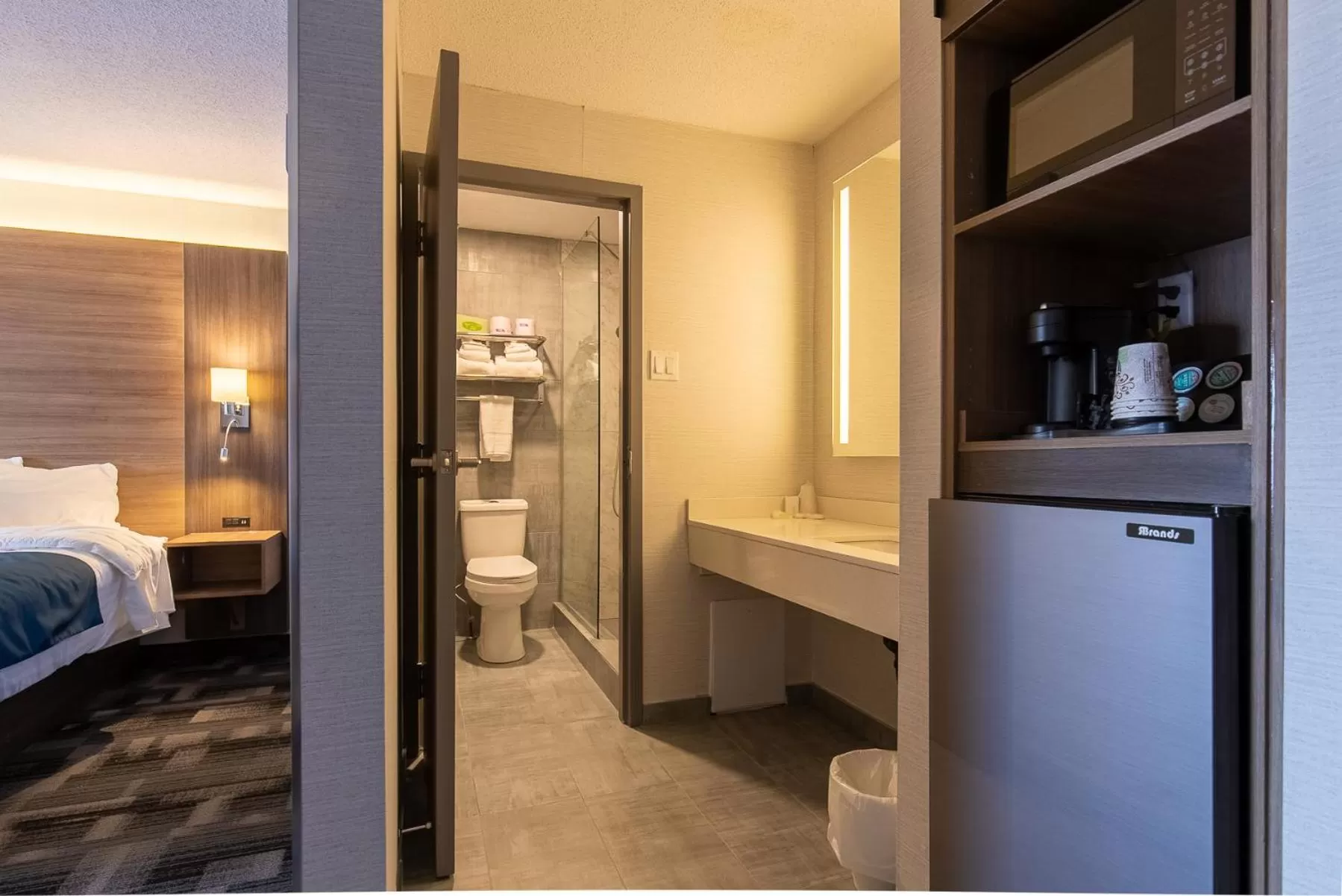 Bed in Auberge L'Étape