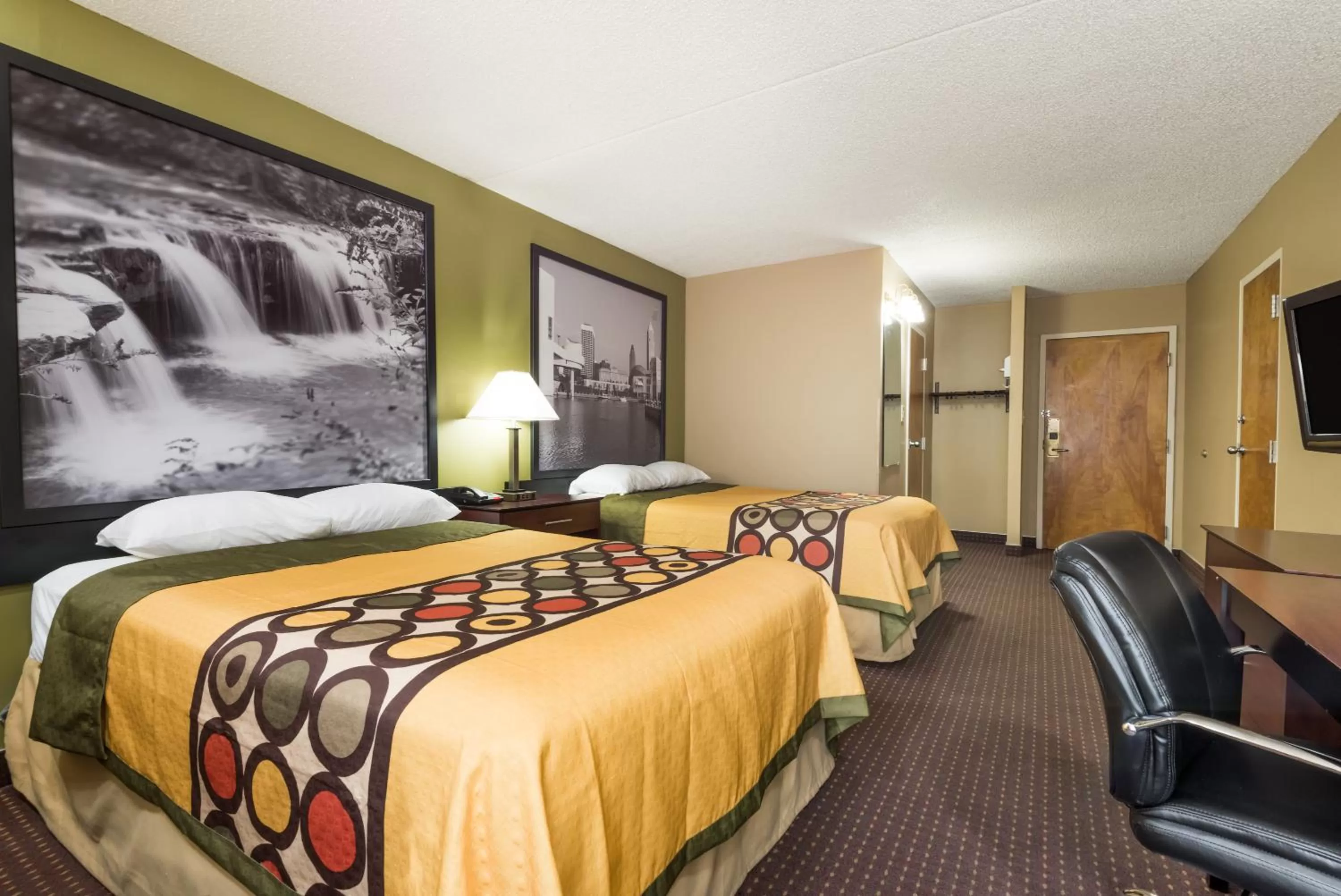 Bed in Super 8 by Wyndham Miamisburg Dayton S Area OH
