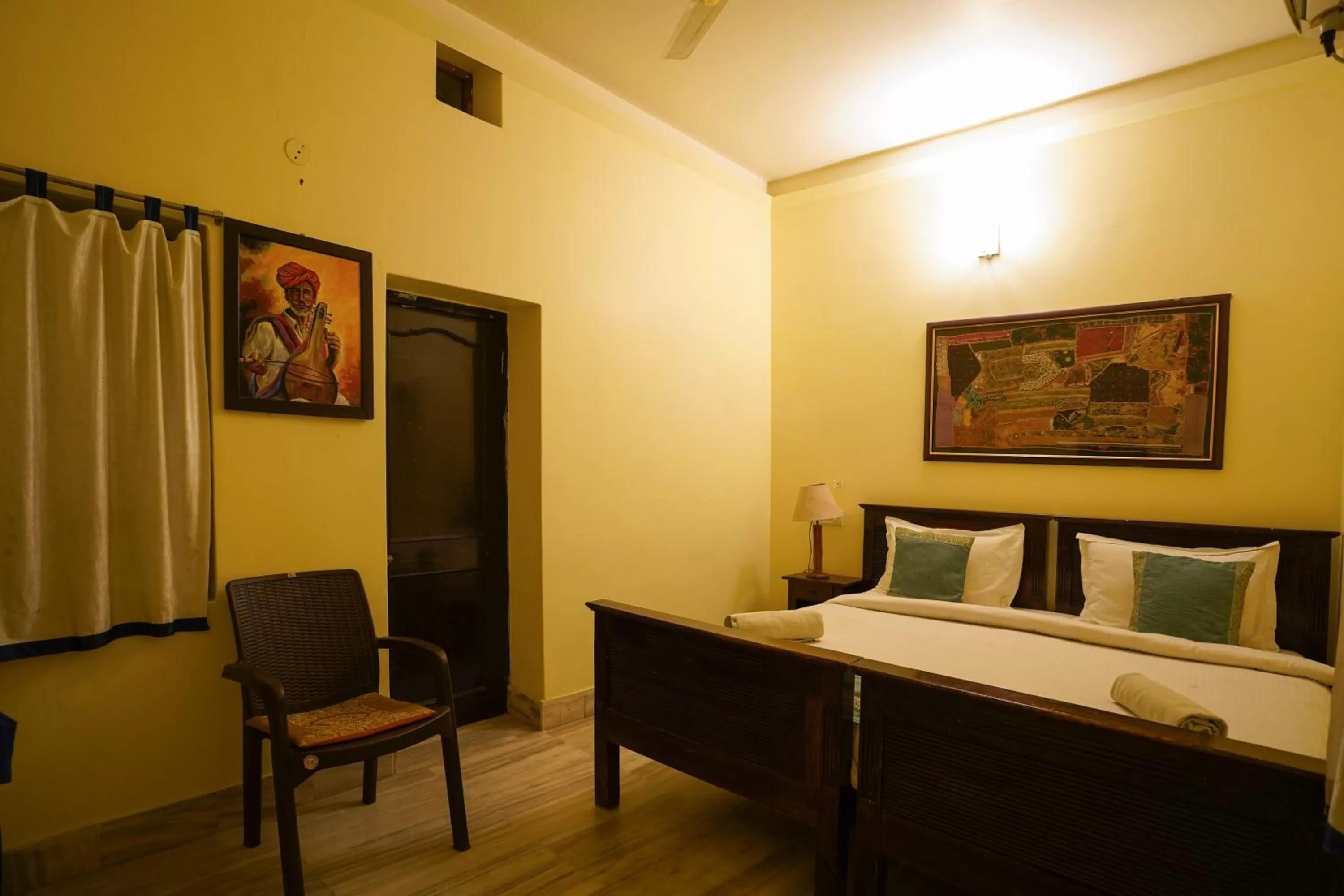 Bed in Hotel Shahi Garh