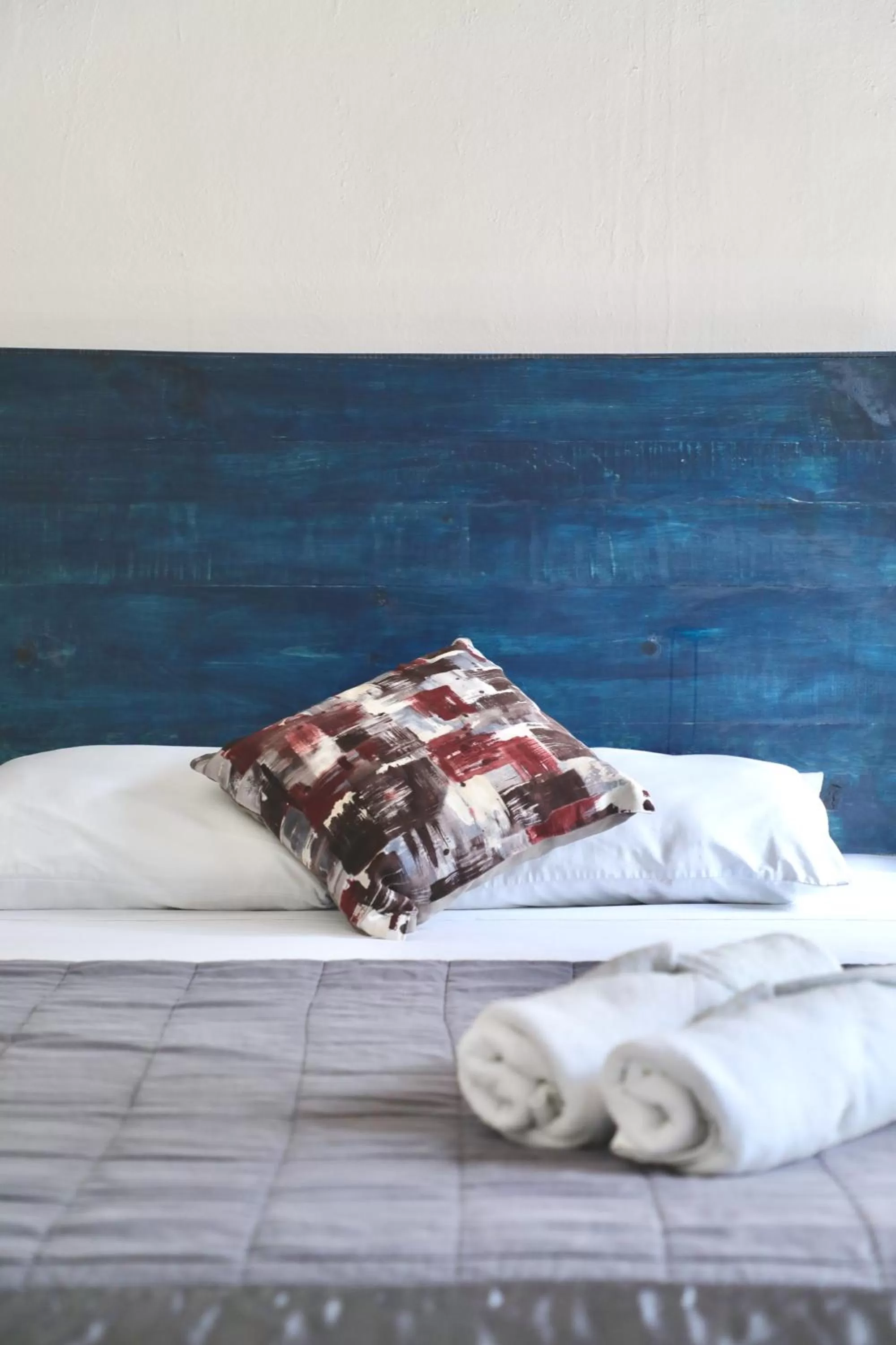 Decorative detail, Bed in Residencia Gorila