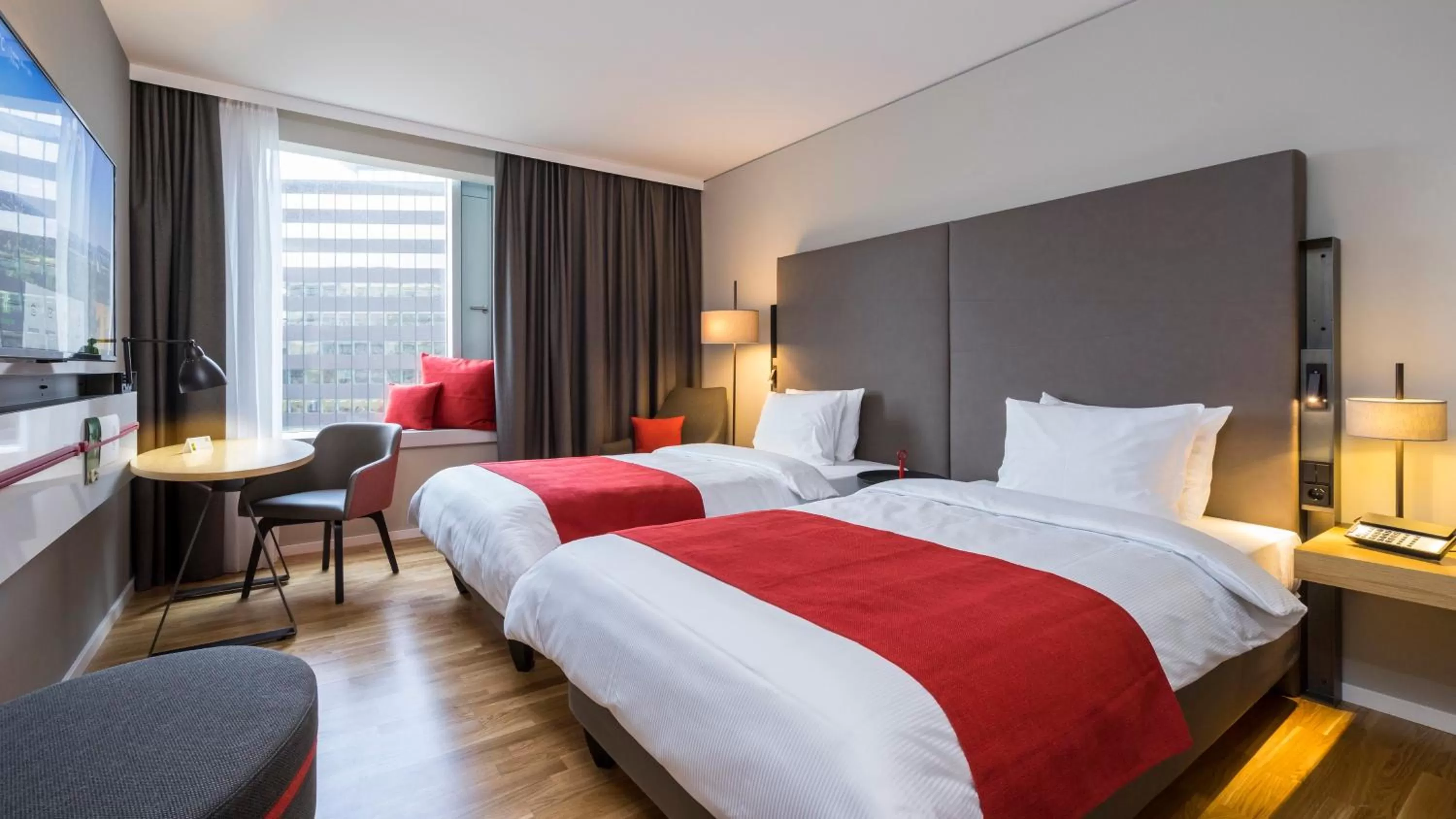 Photo of the whole room, Bed in Holiday Inn Hamburg - City Nord by IHG