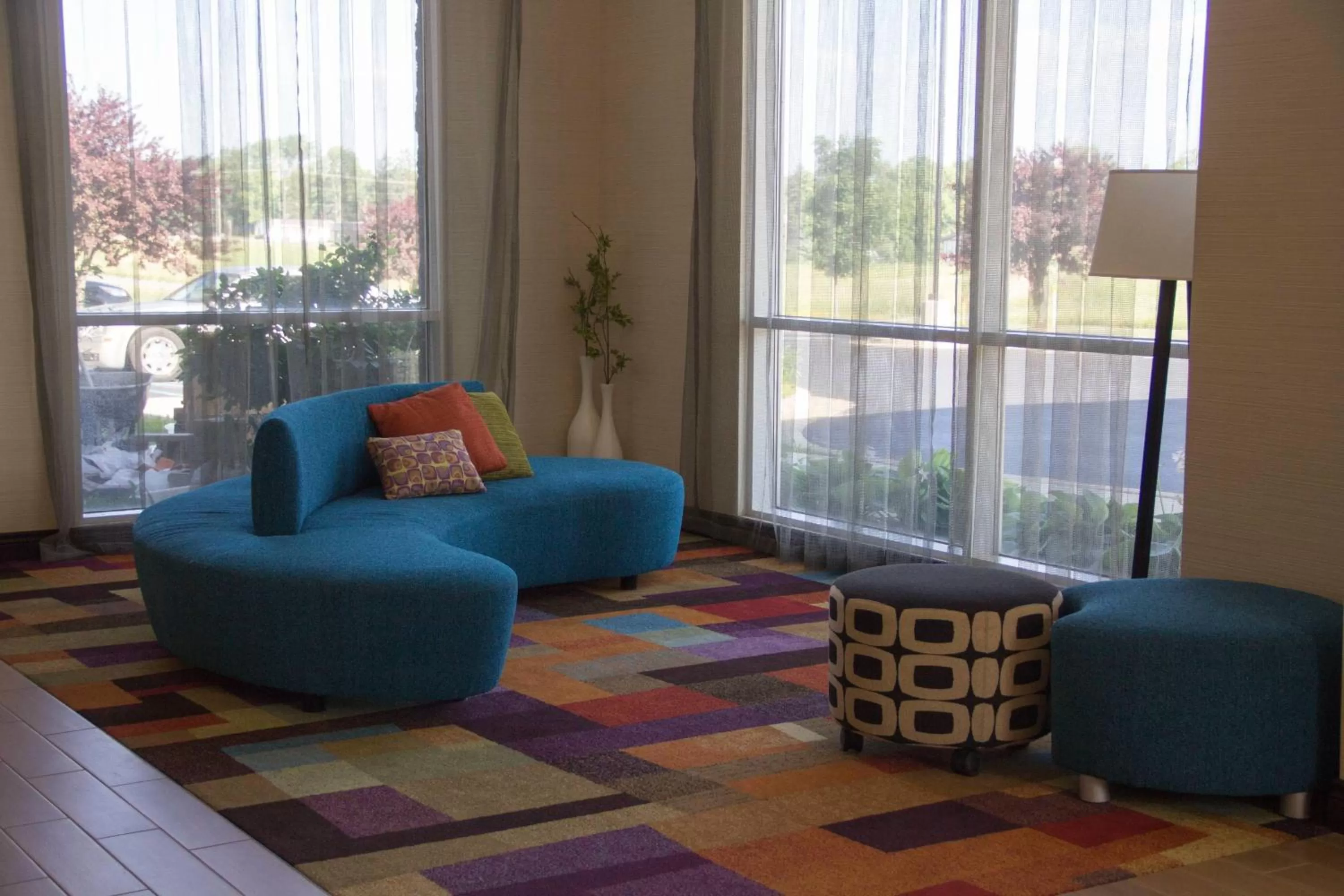 Peach Tree Inn and Suites