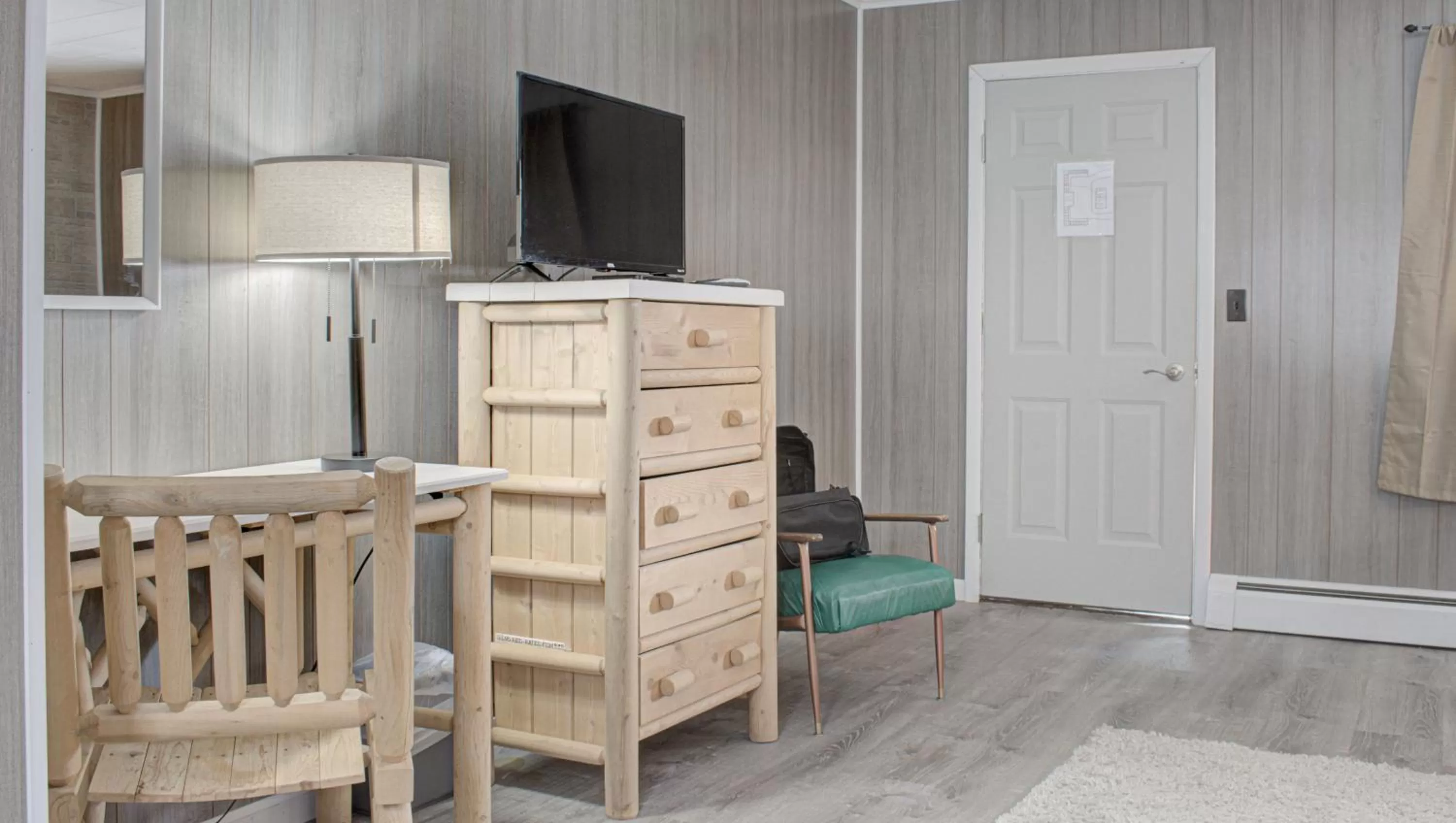 Bedroom, TV/Entertainment Center in North Creek Lodge at Gore Mountain