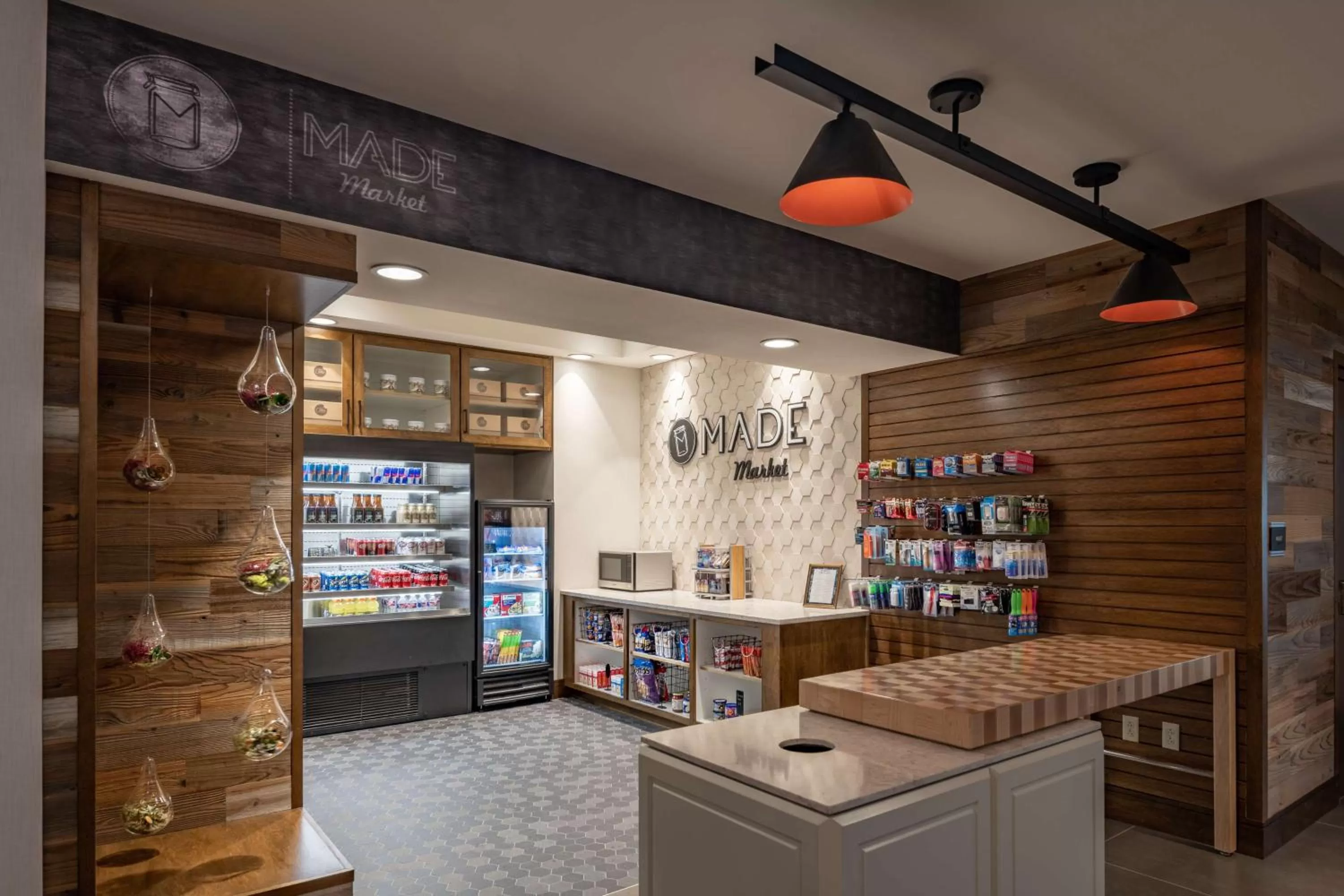 Restaurant/places to eat in DoubleTree by Hilton Dallas-Farmers Branch