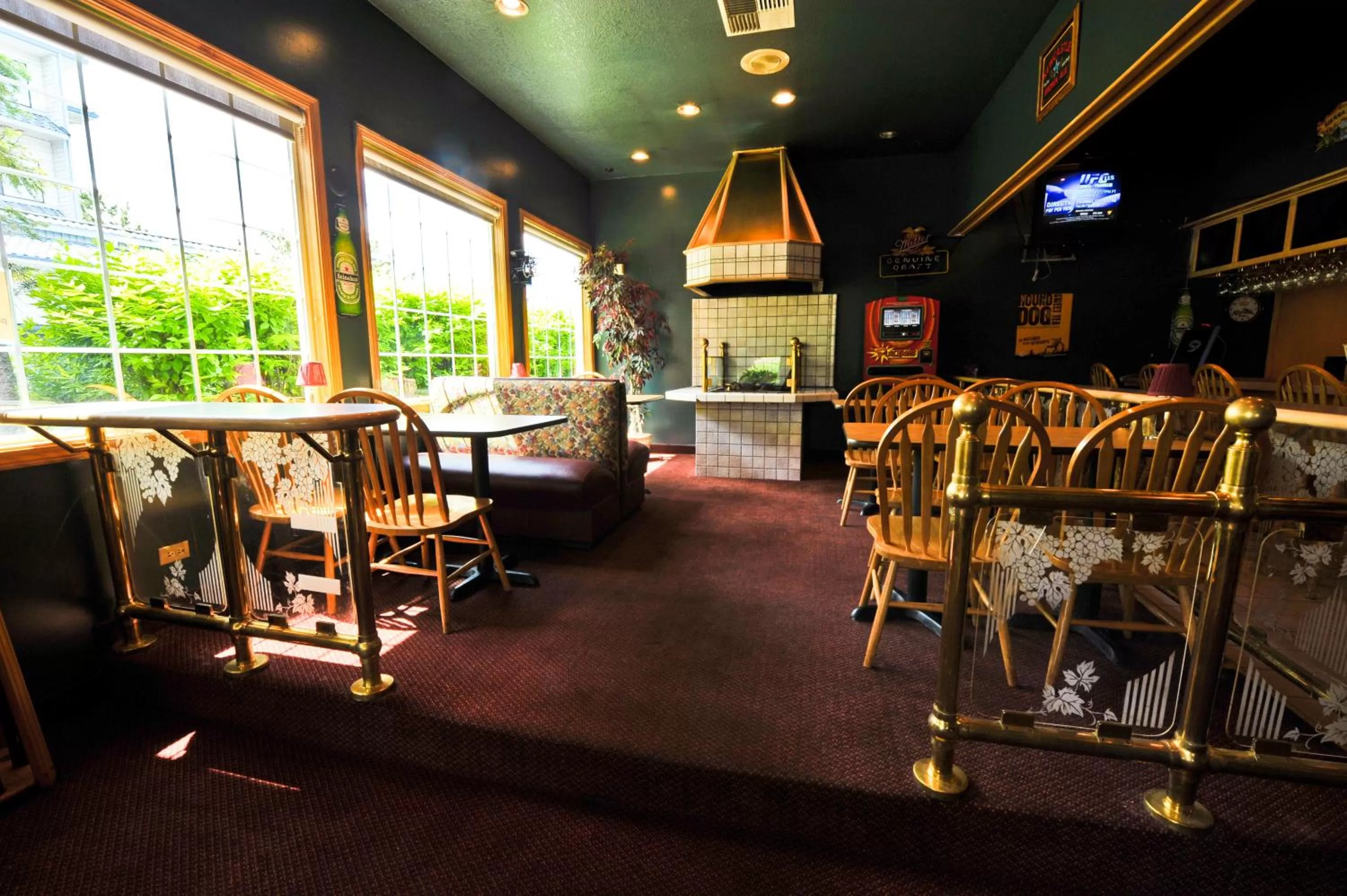 Restaurant/places to eat in Shilo Inn Suites Hotel - Nampa Suites