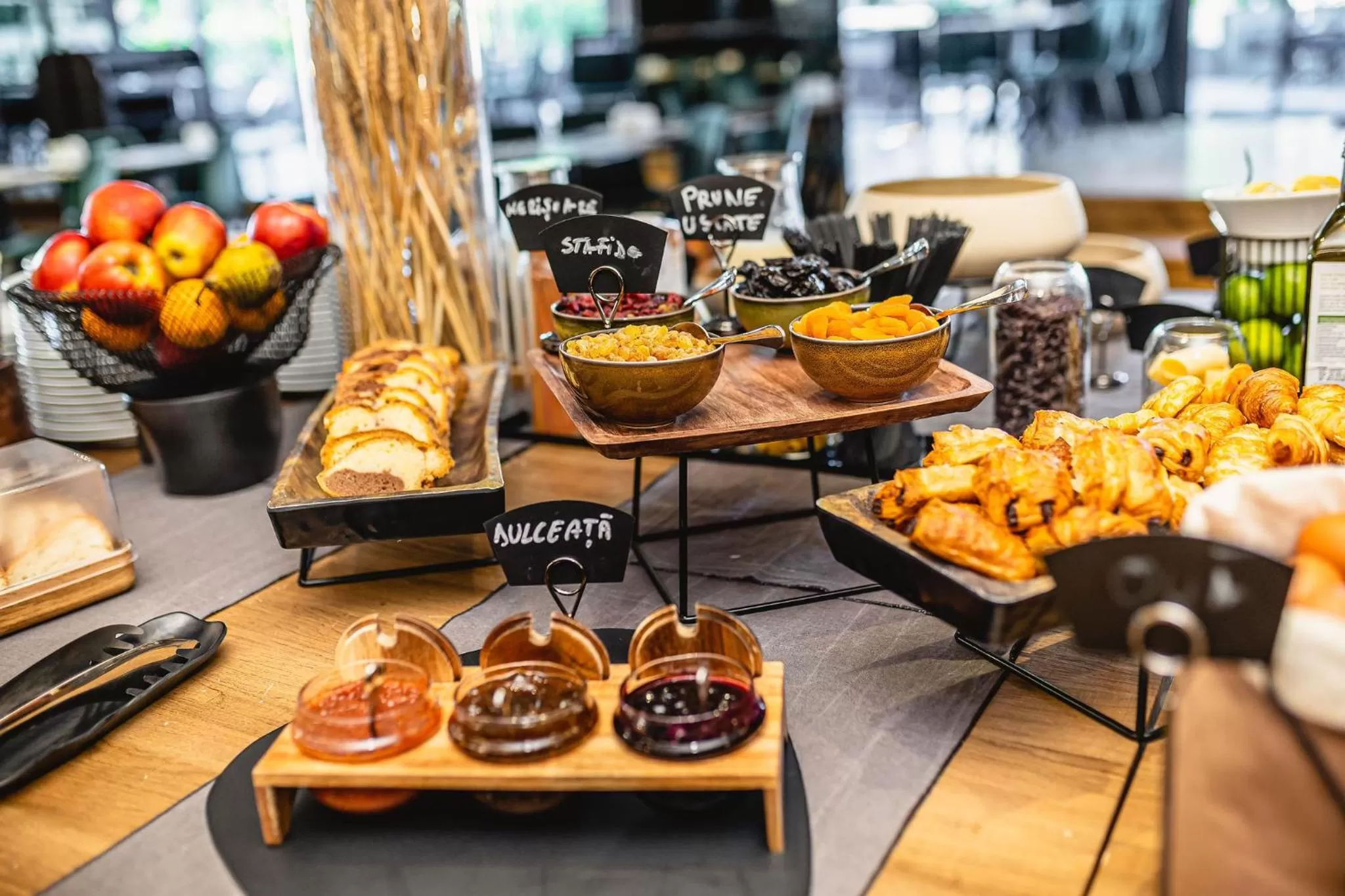 Buffet breakfast in Hermanns Hotel & Spa Sibiu