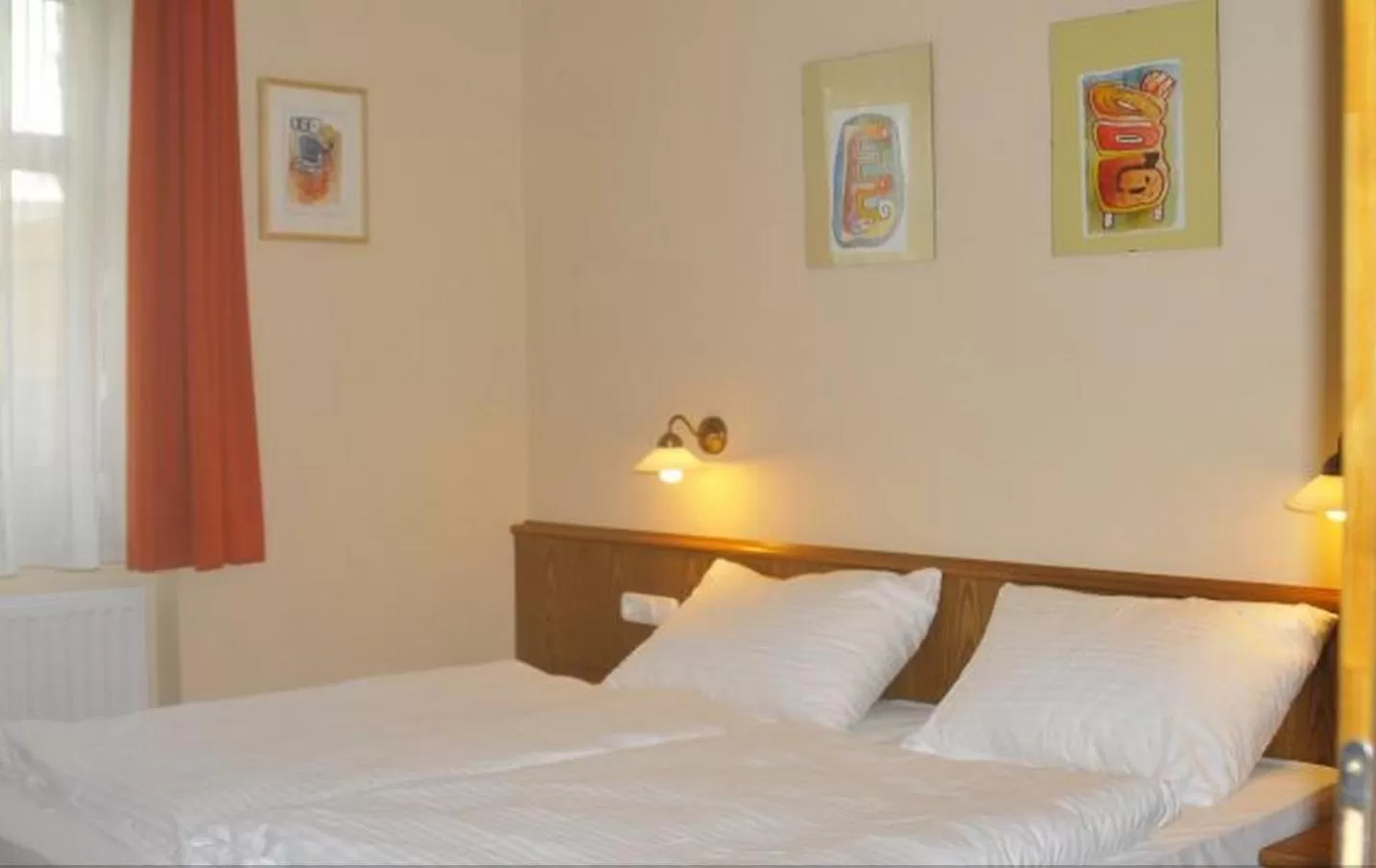 Living room, Bed in Publo Étterem és Panzió