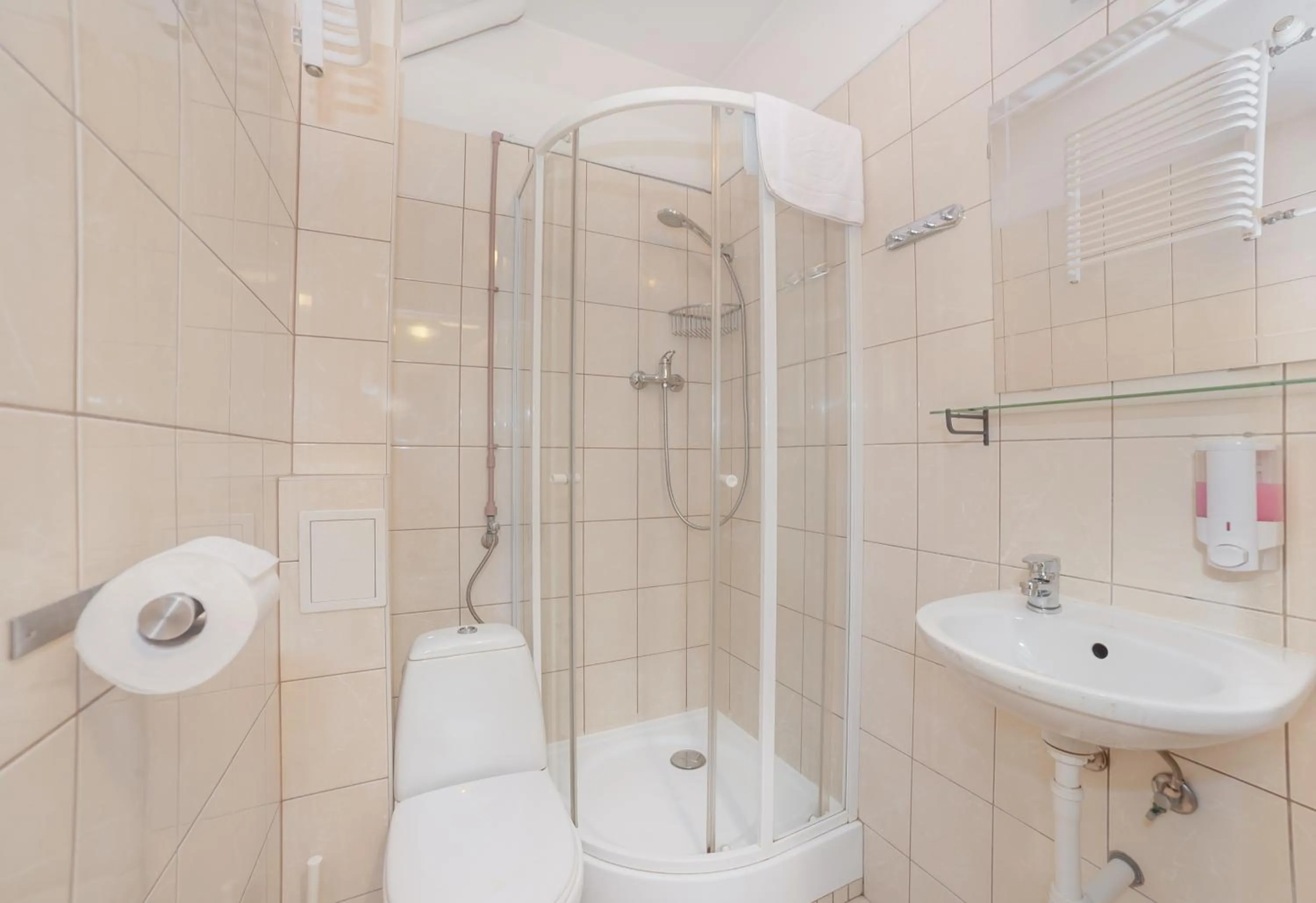 Bathroom in Tatamka Hostel