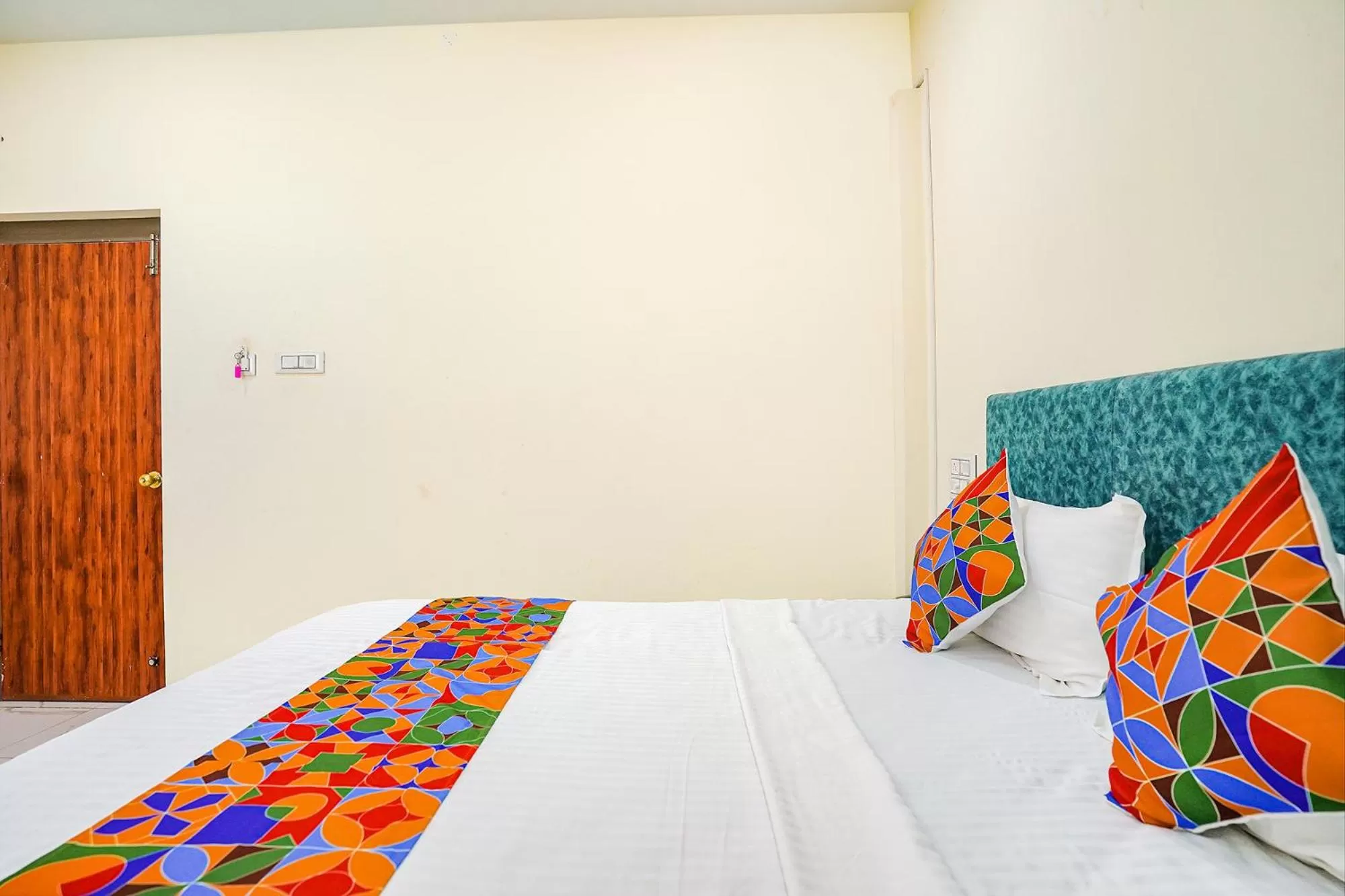 Bed in FabExpress IT Park, Pallikaranai