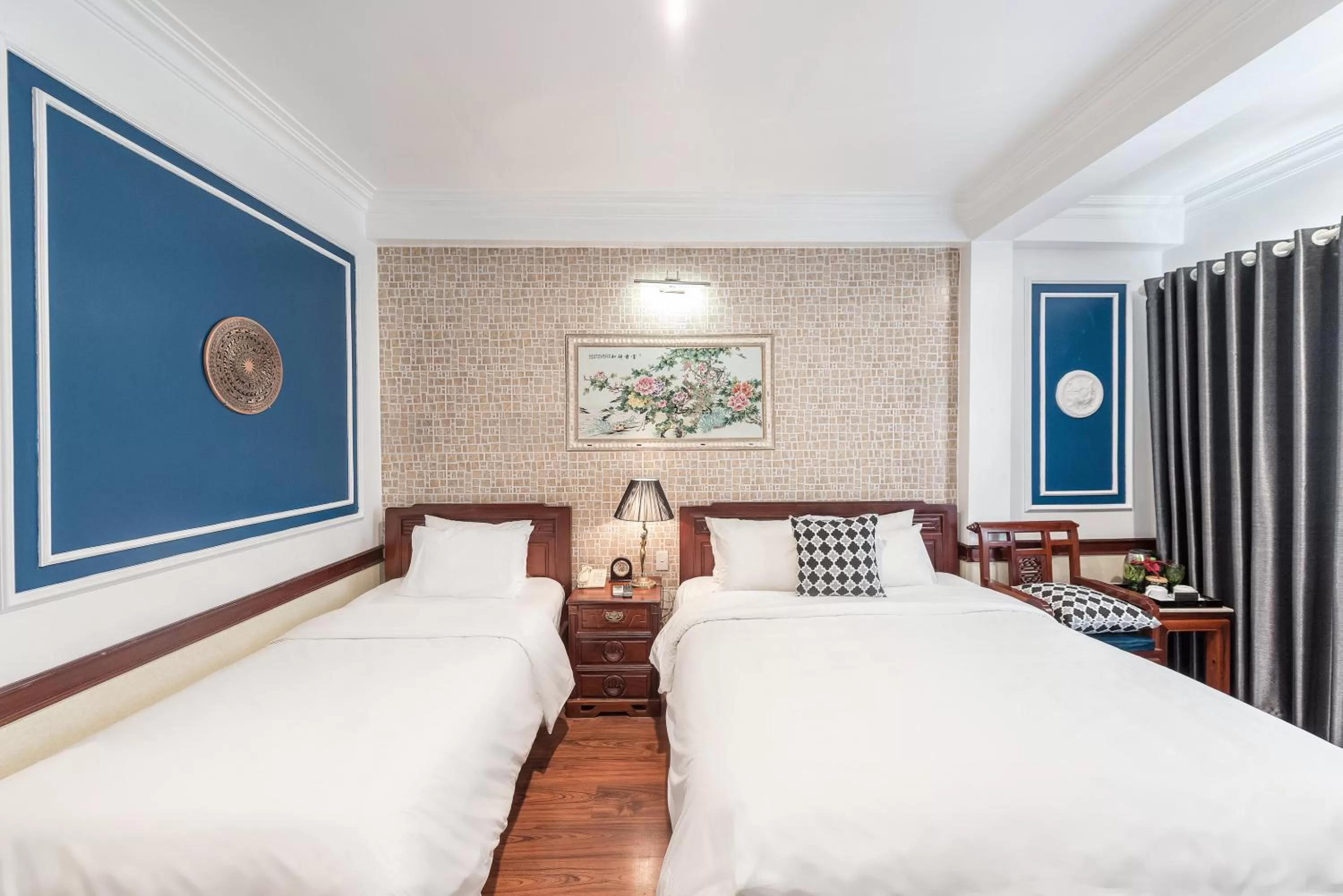 Bedroom, Bed in Prince II Hotel