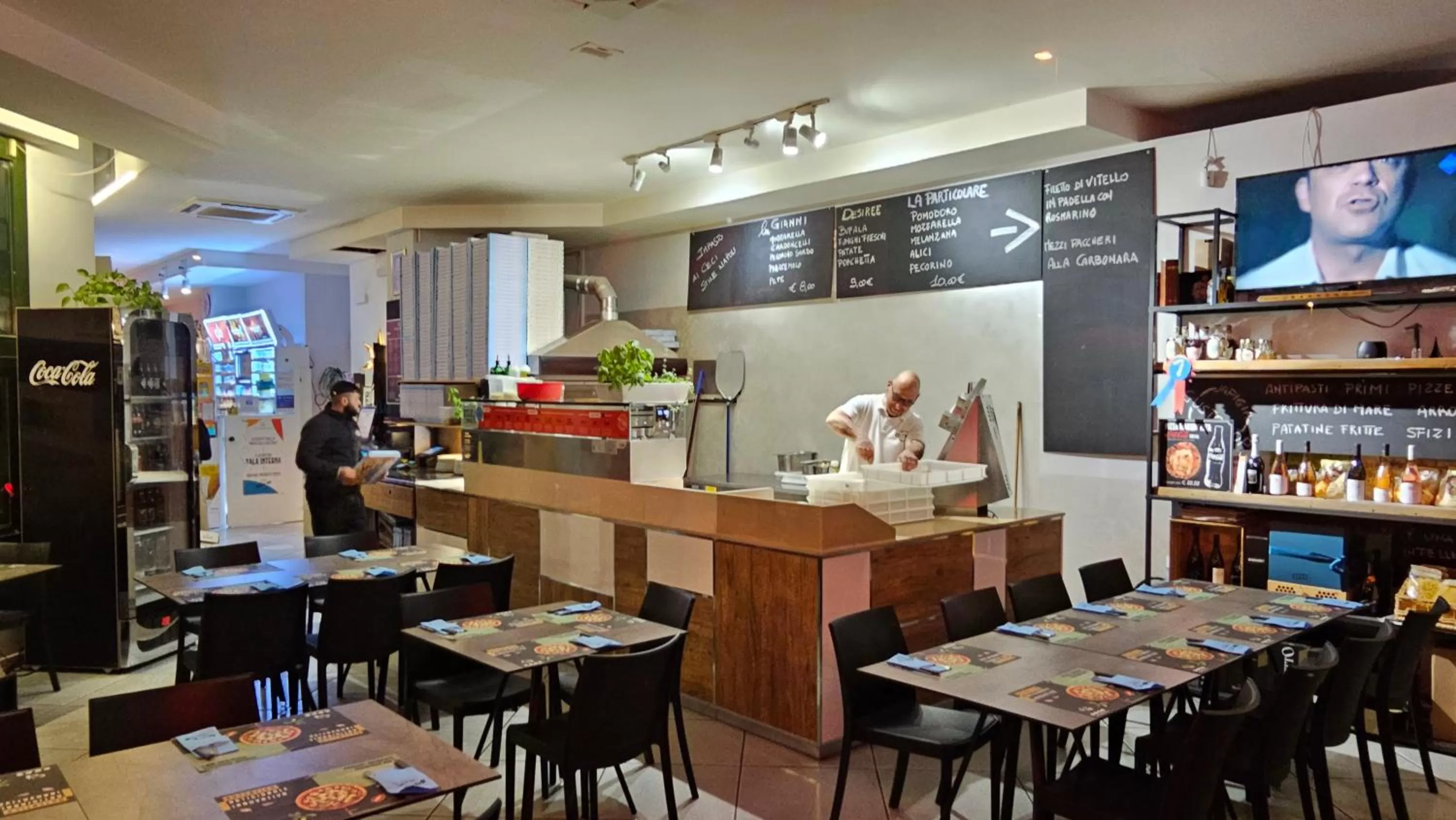 Restaurant/Places to Eat in Paky's House