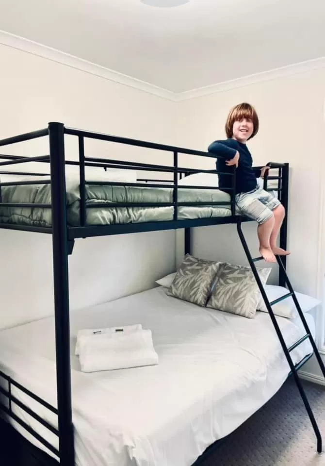 bunk bed, Bed in Esk Caravan Park & Rail Trail Motel