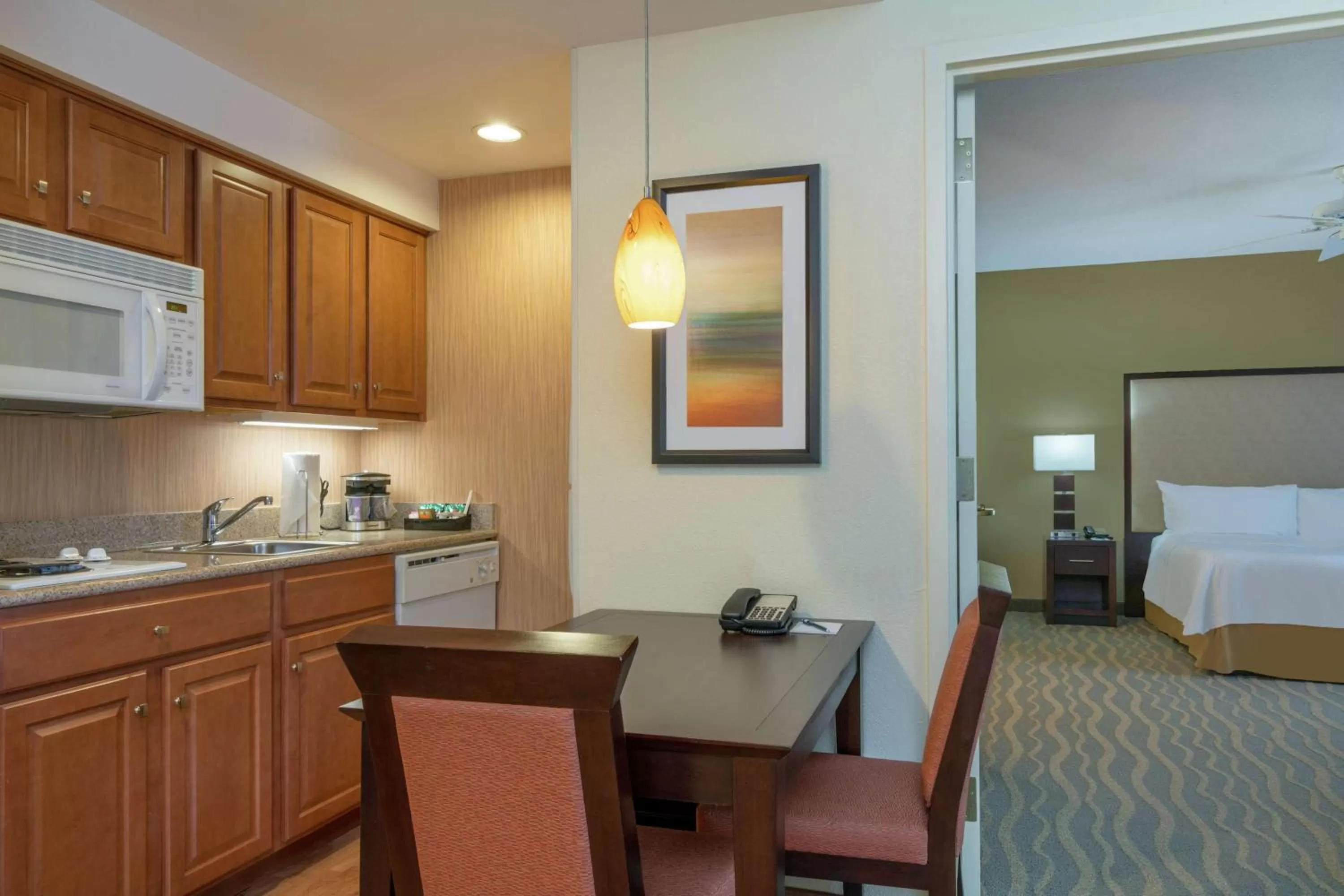 Kitchen or kitchenette, Bed in Homewood Suites by Hilton Philadelphia-Valley Forge