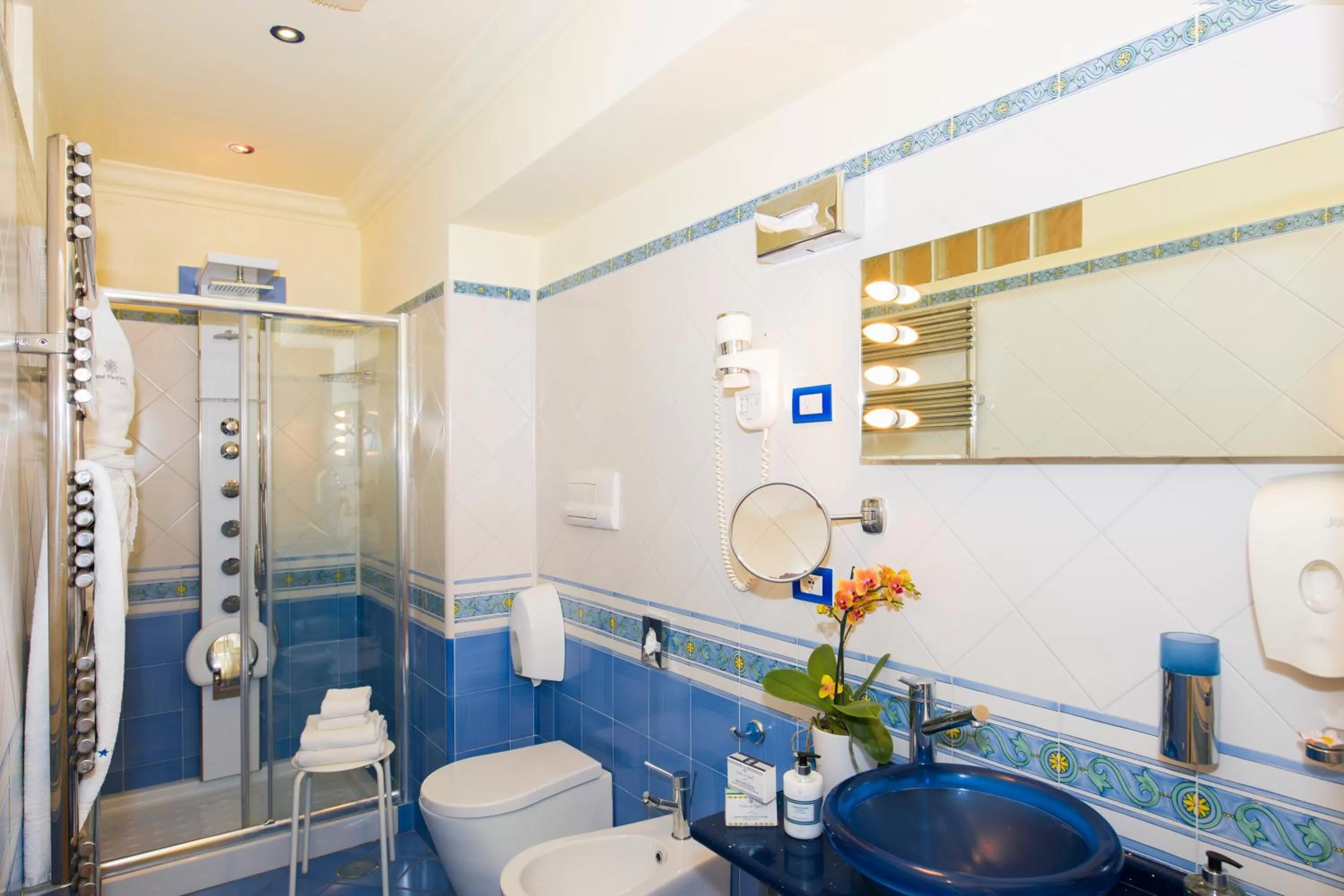 Shower in Hotel Margherita