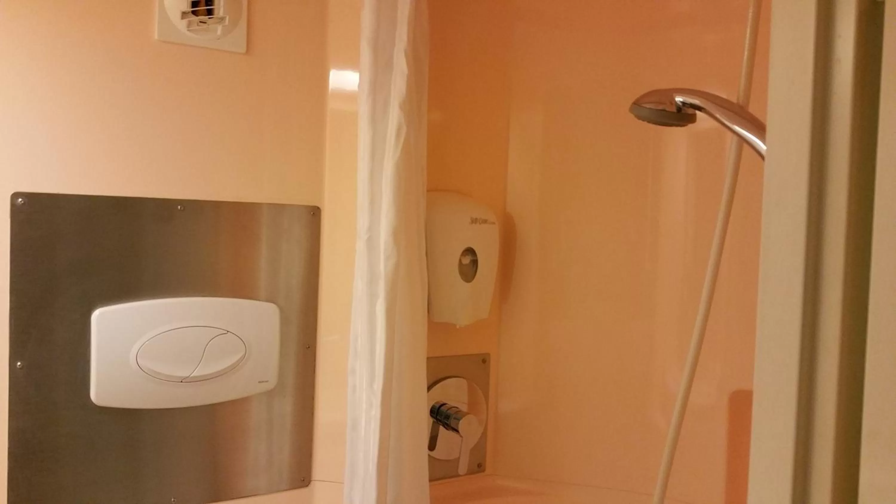 Double Room - Disability Access in The Originals Access, Hôtel Rouen Sud Oissel (P'tit Dej-Hotel)