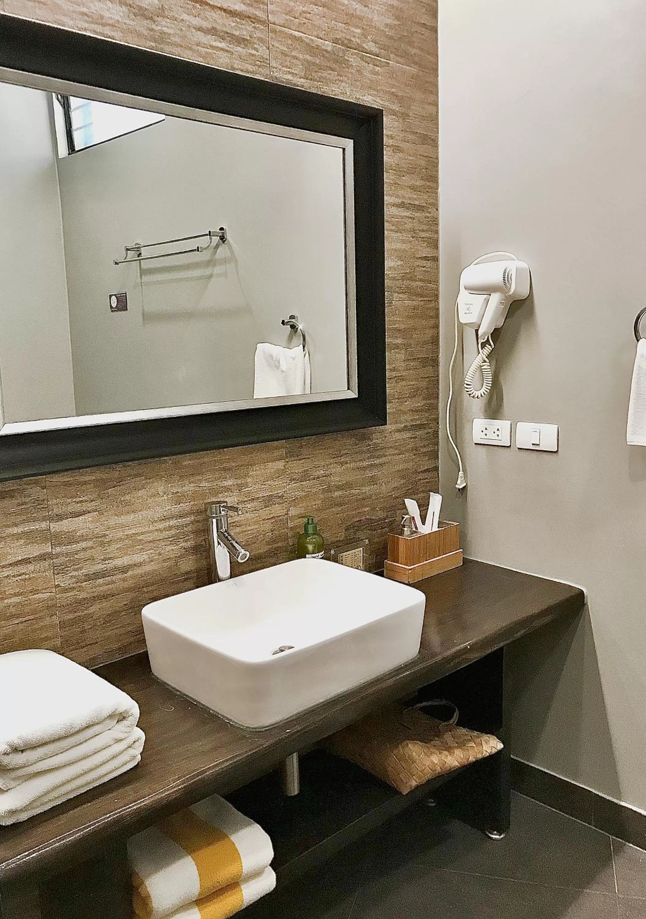 Toilet in Mahi Mahi Dive Resort