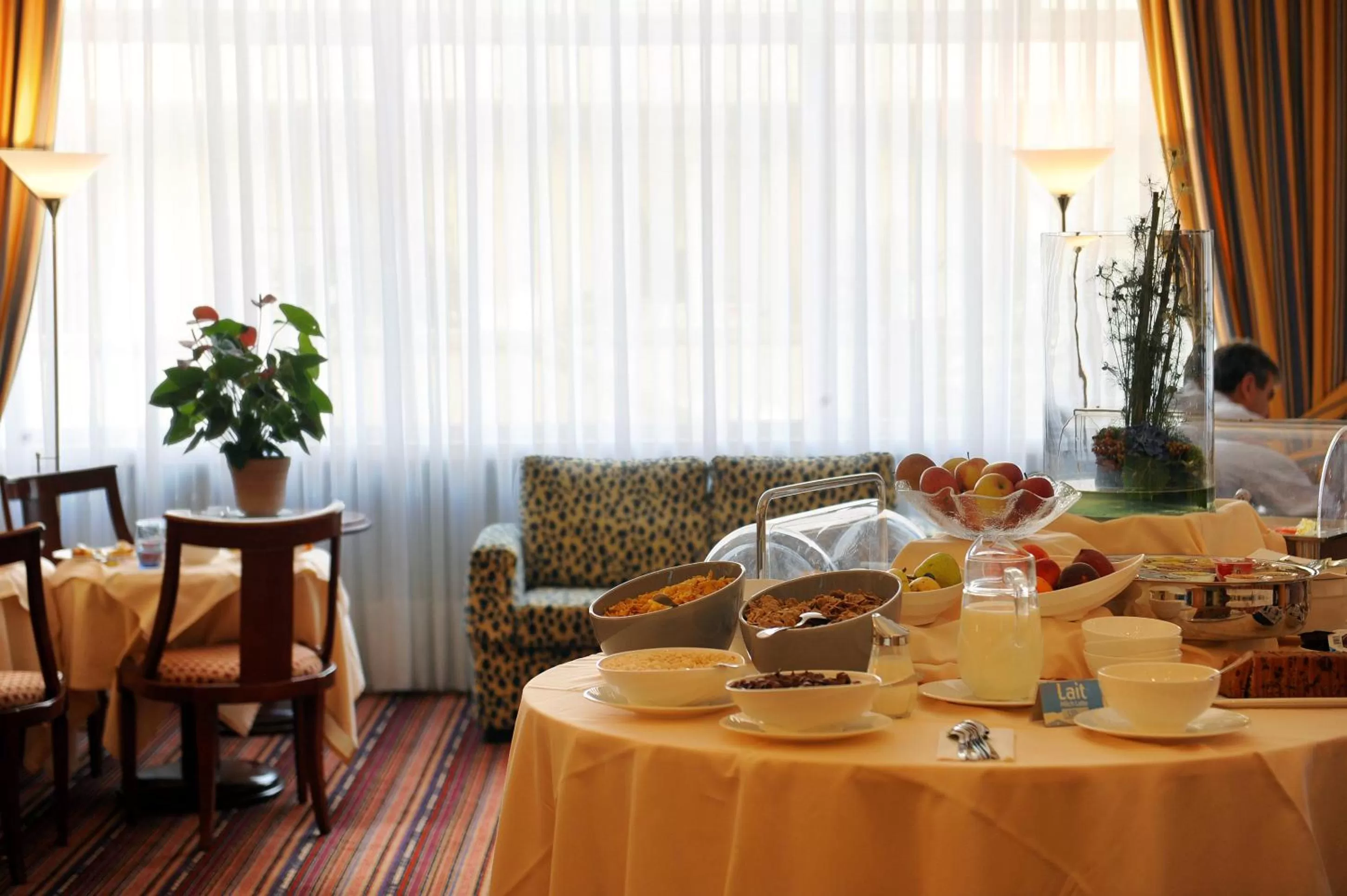 Restaurant/places to eat in Hotel Victoria