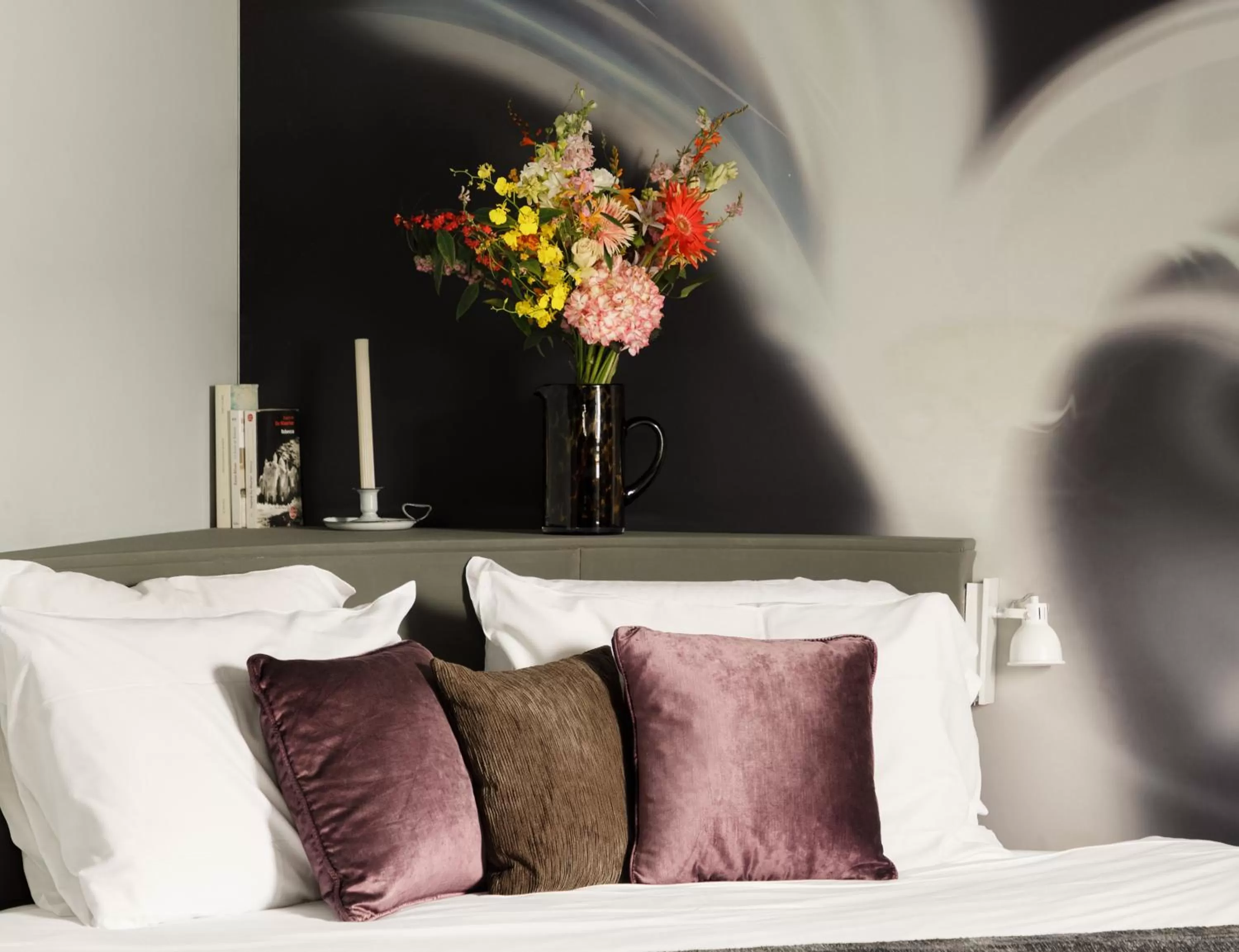 Bedroom, Seating Area in Angely