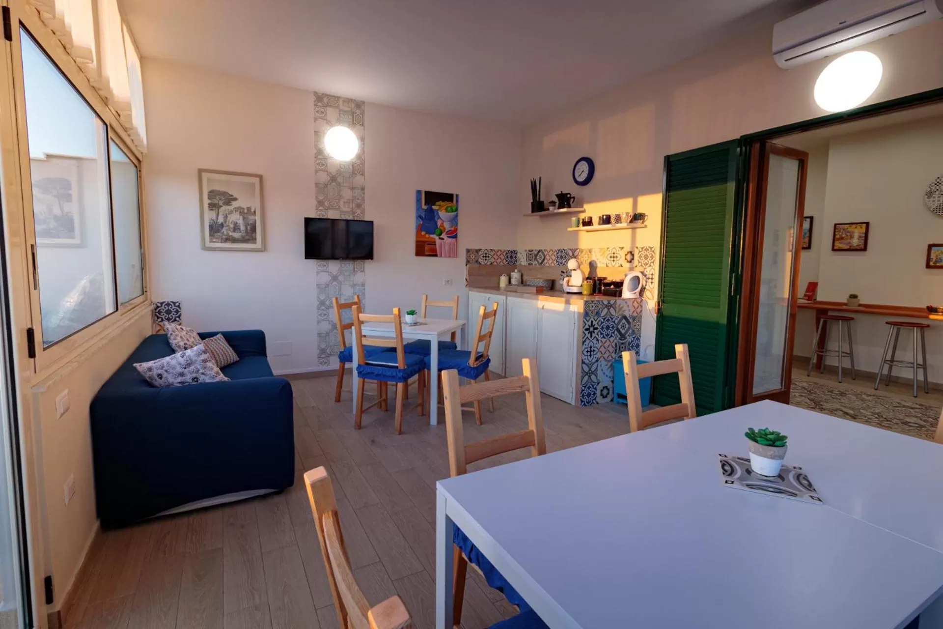 TV and multimedia in Nolana '86