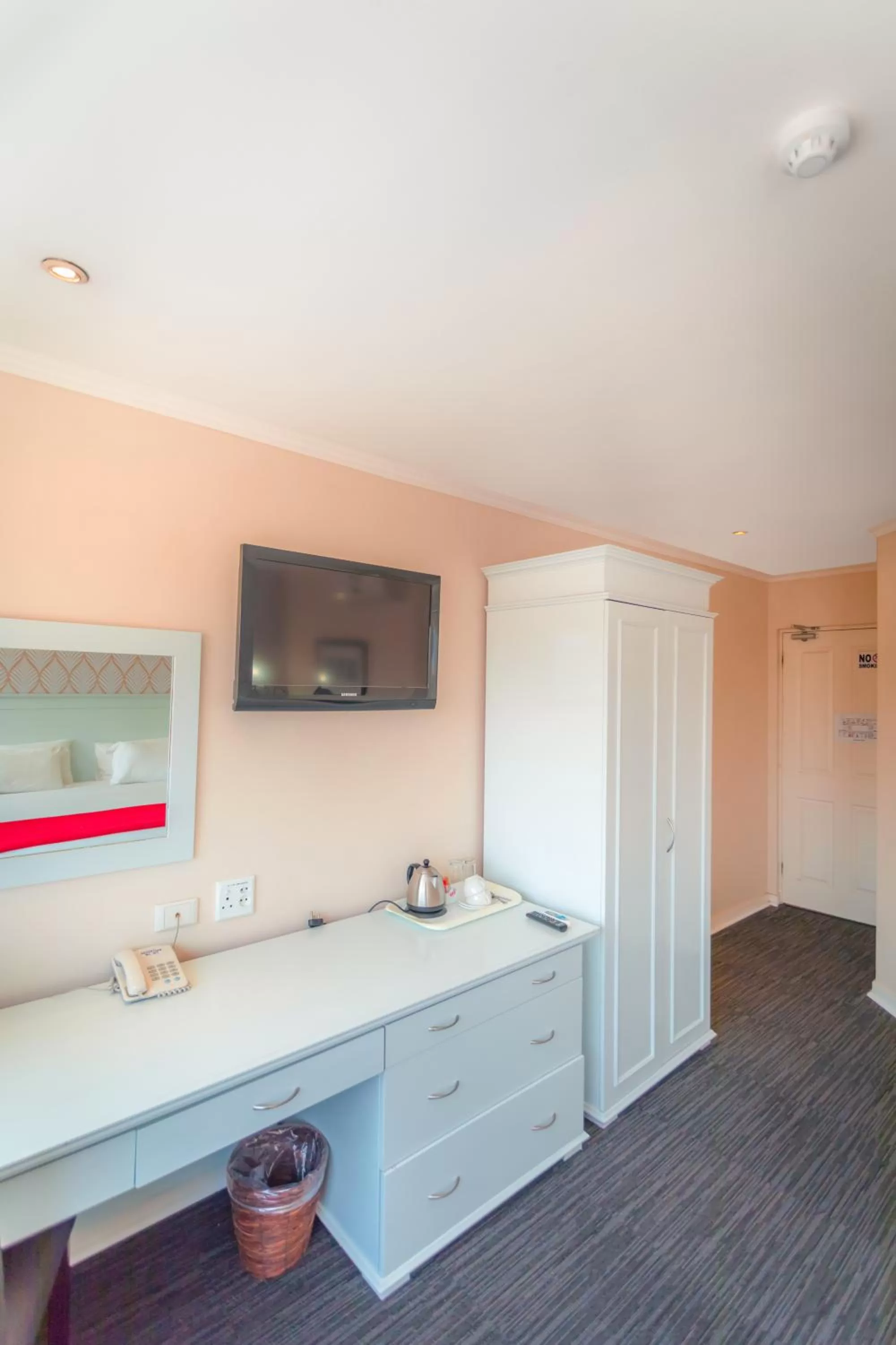 Bedroom in Florida Park Hotel, Florida Road