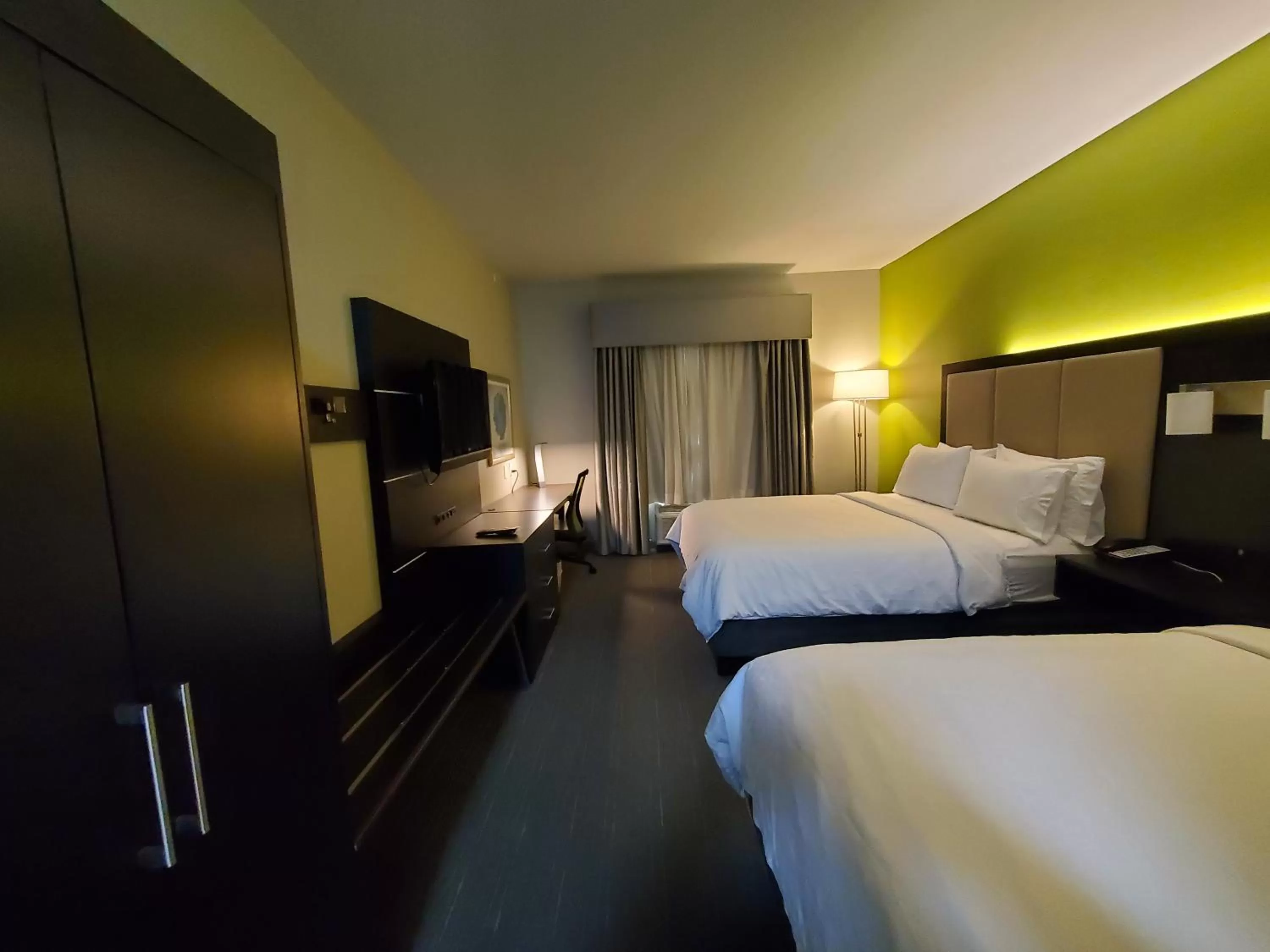 TV and multimedia, Bed in Holiday Inn Express Pearland by IHG