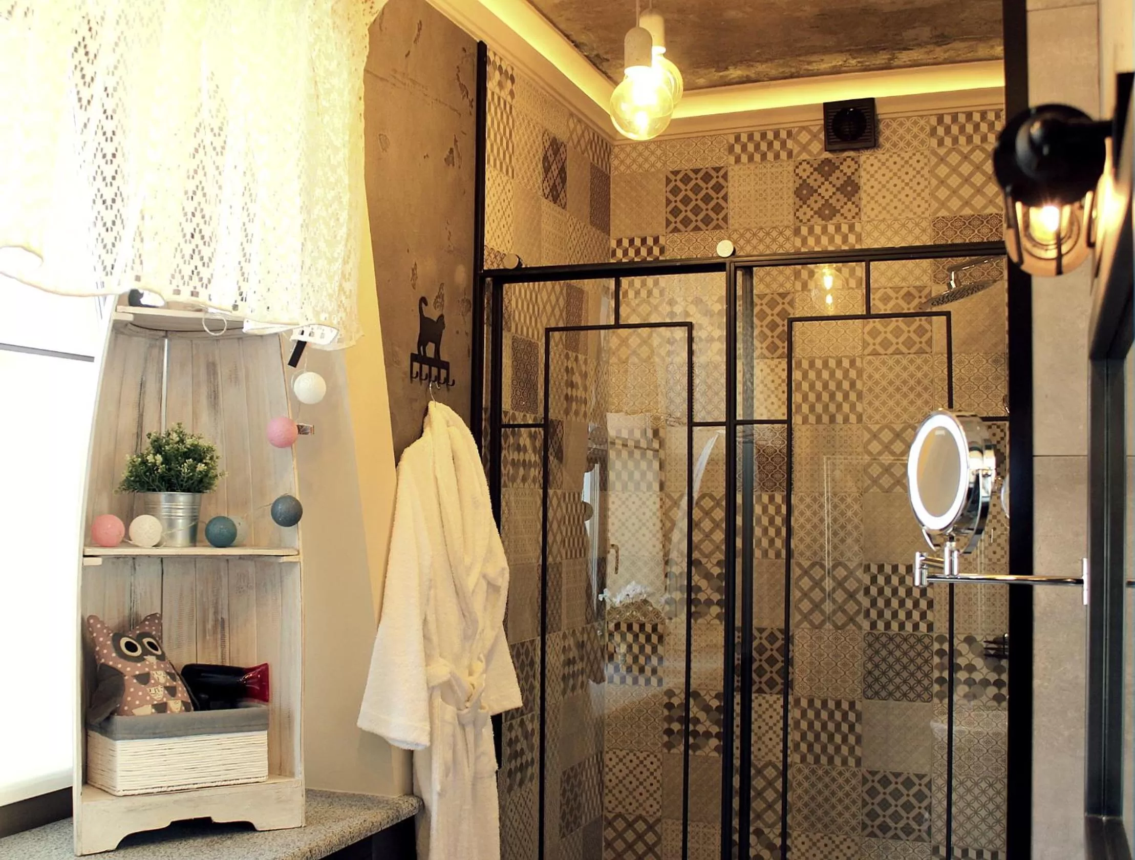 Shower in MaNNa Boutique Hotel