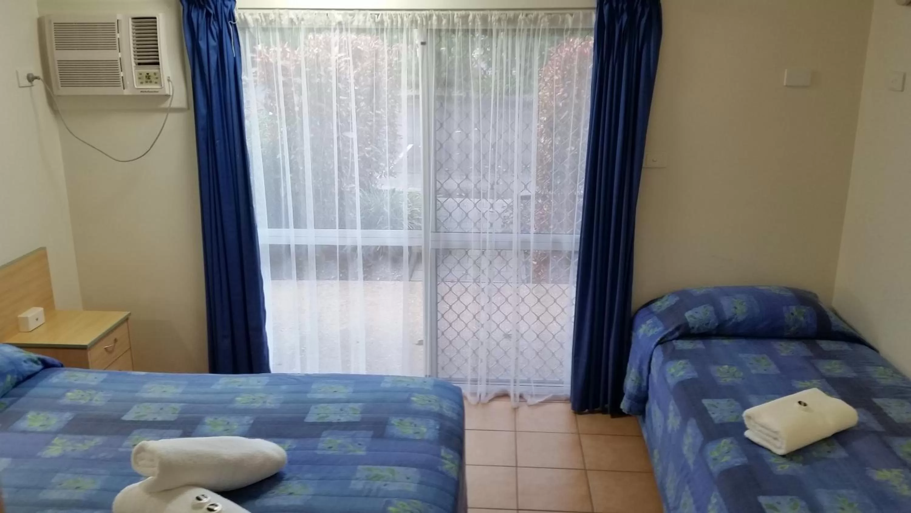 Bed in Cairns Gateway Resort