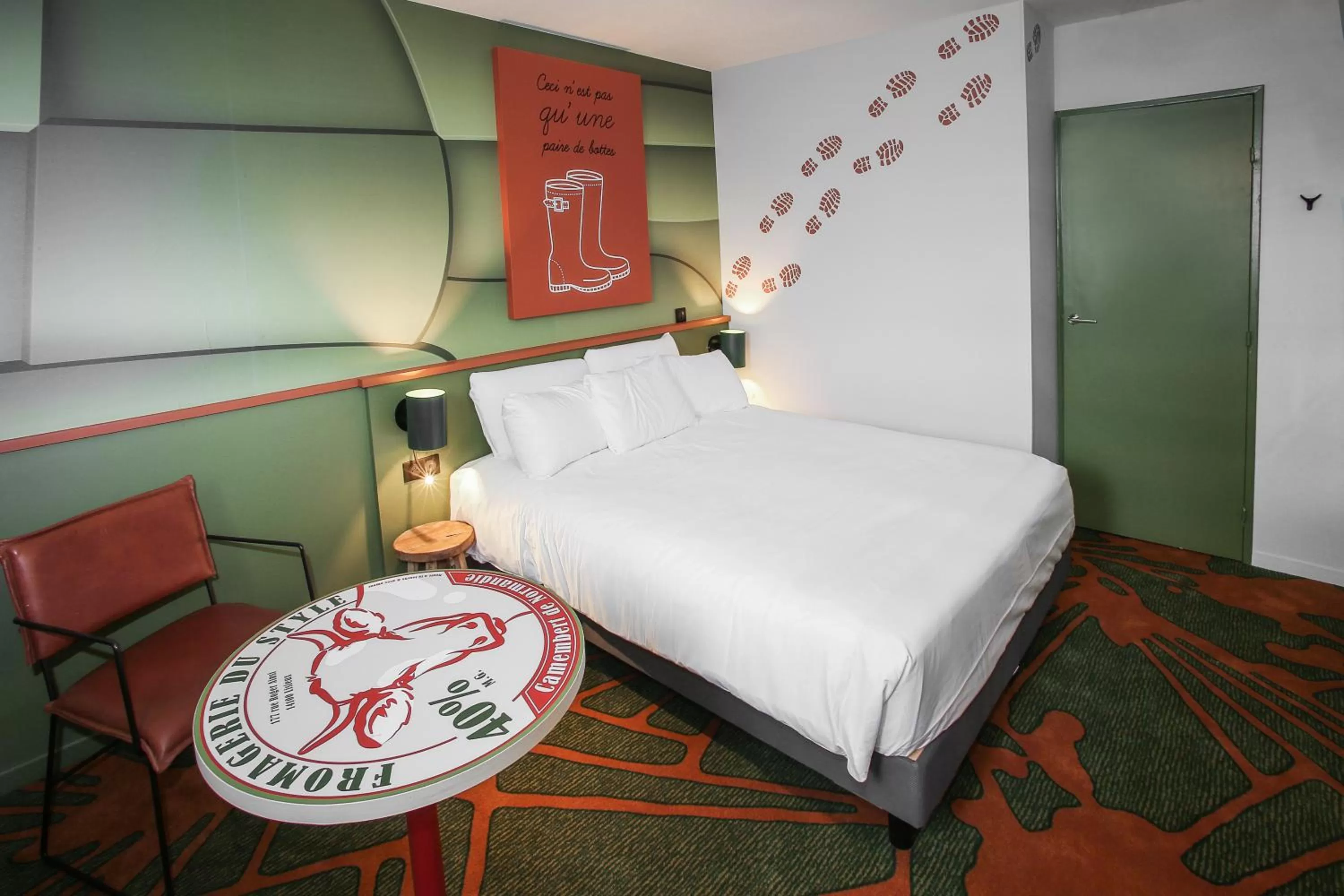 Bedroom, Bed in Ibis Styles Lisieux Normandie