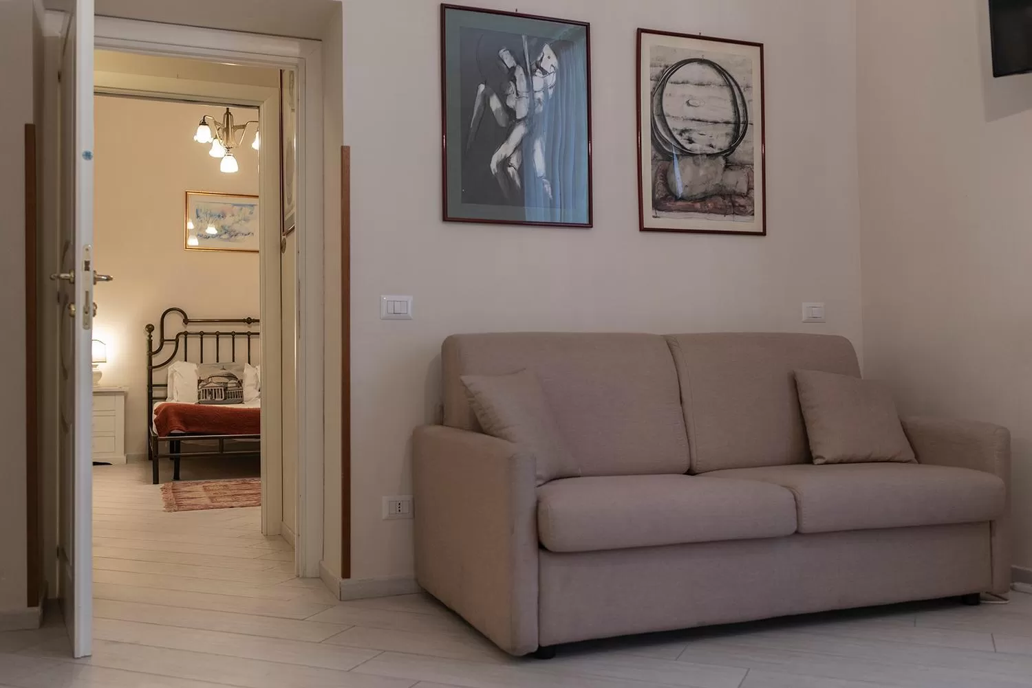 Living room in Domus Borbonica