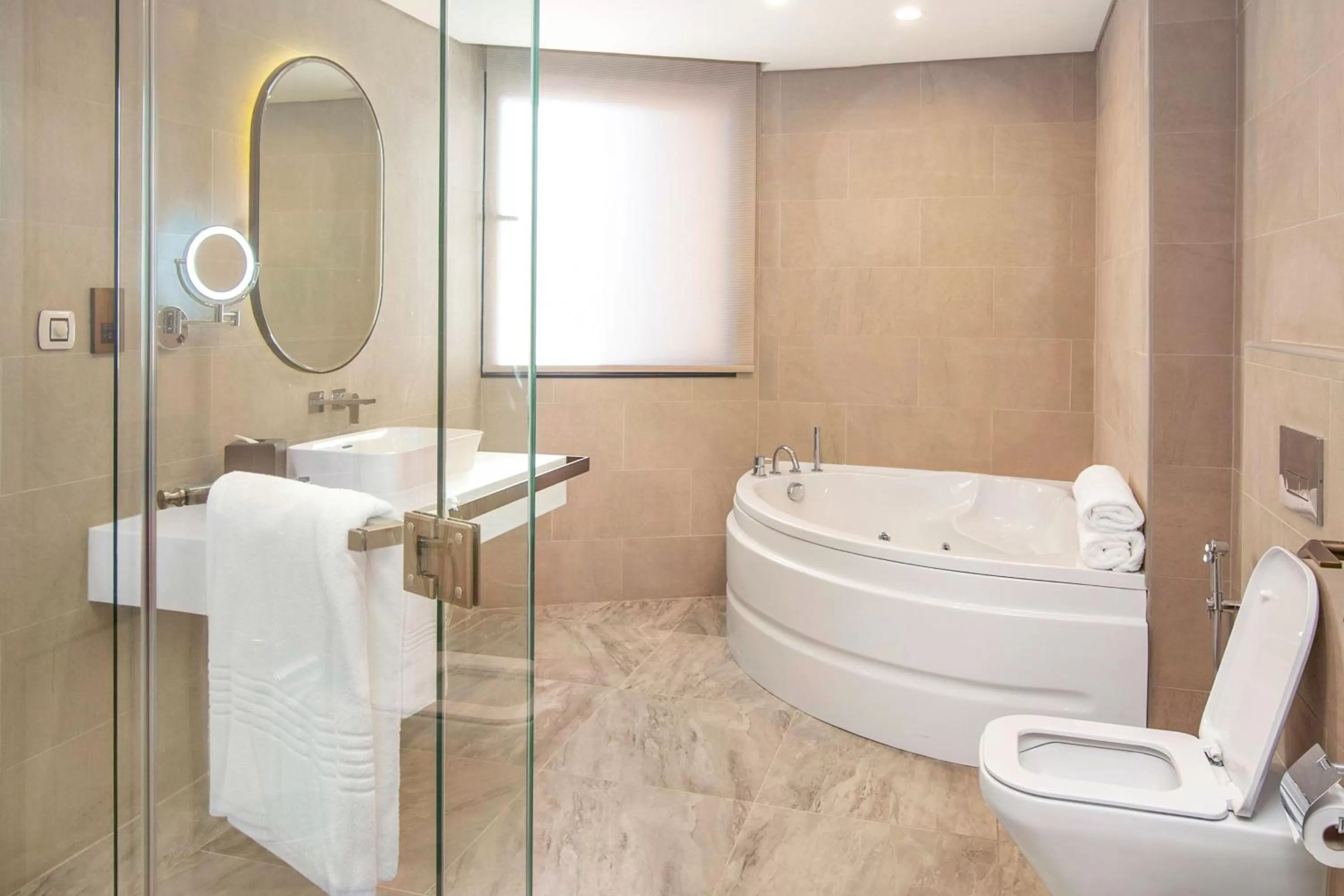 Photo of the whole room in Sheraton Abu Dhabi Hotel & Resort